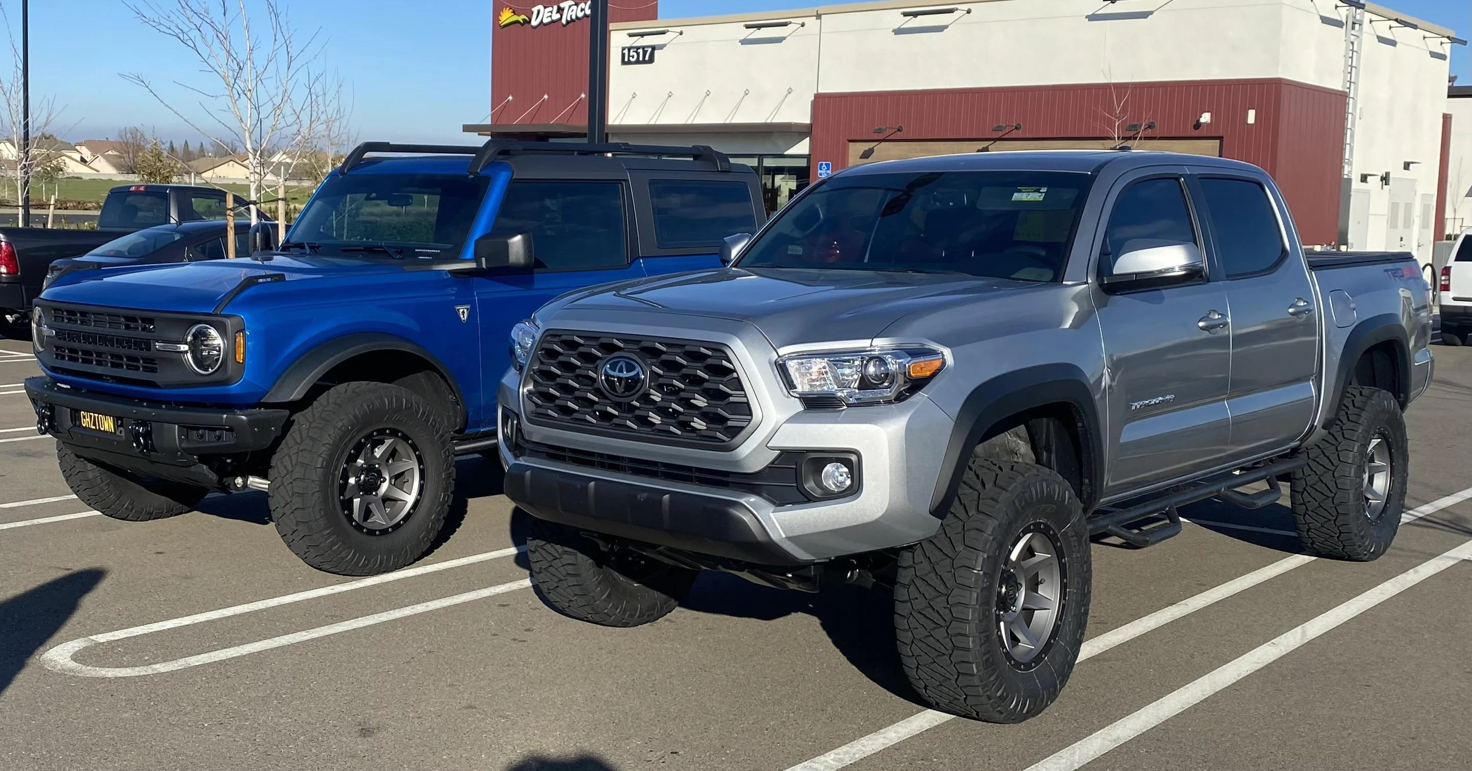 Ford Bronco 2dr vs 4dr IMG_7748