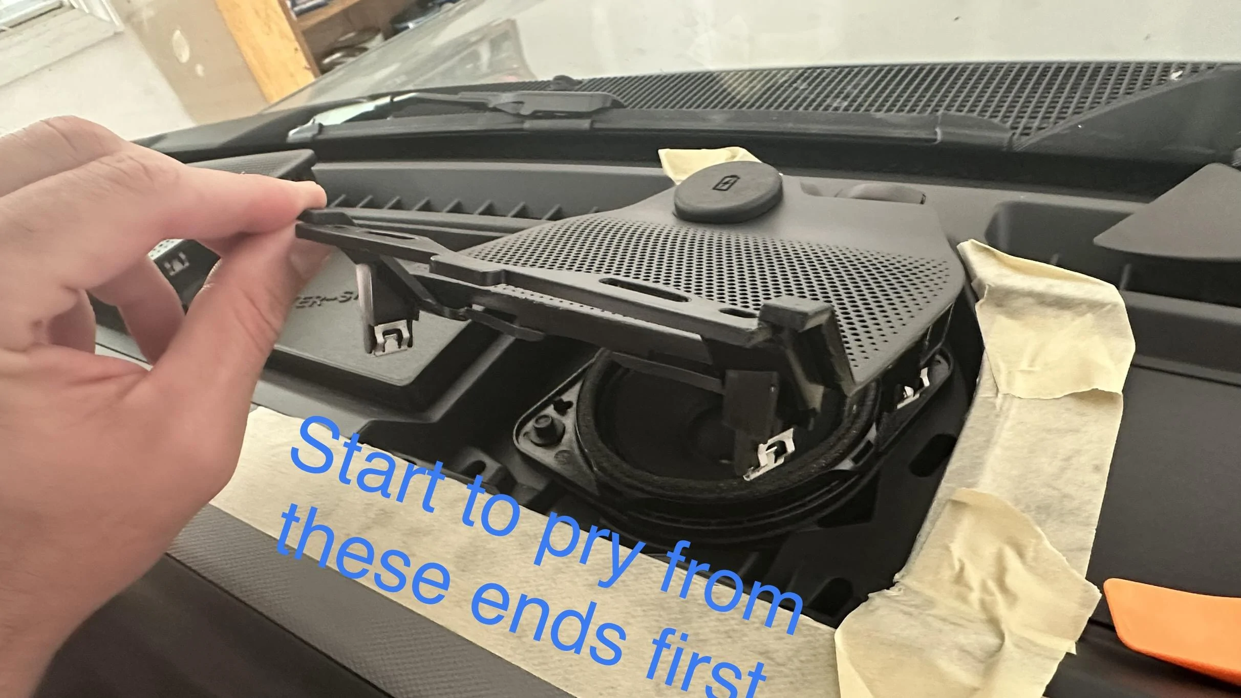 Ford Bronco Ham Radio Install with DIY Mount IMG_5575