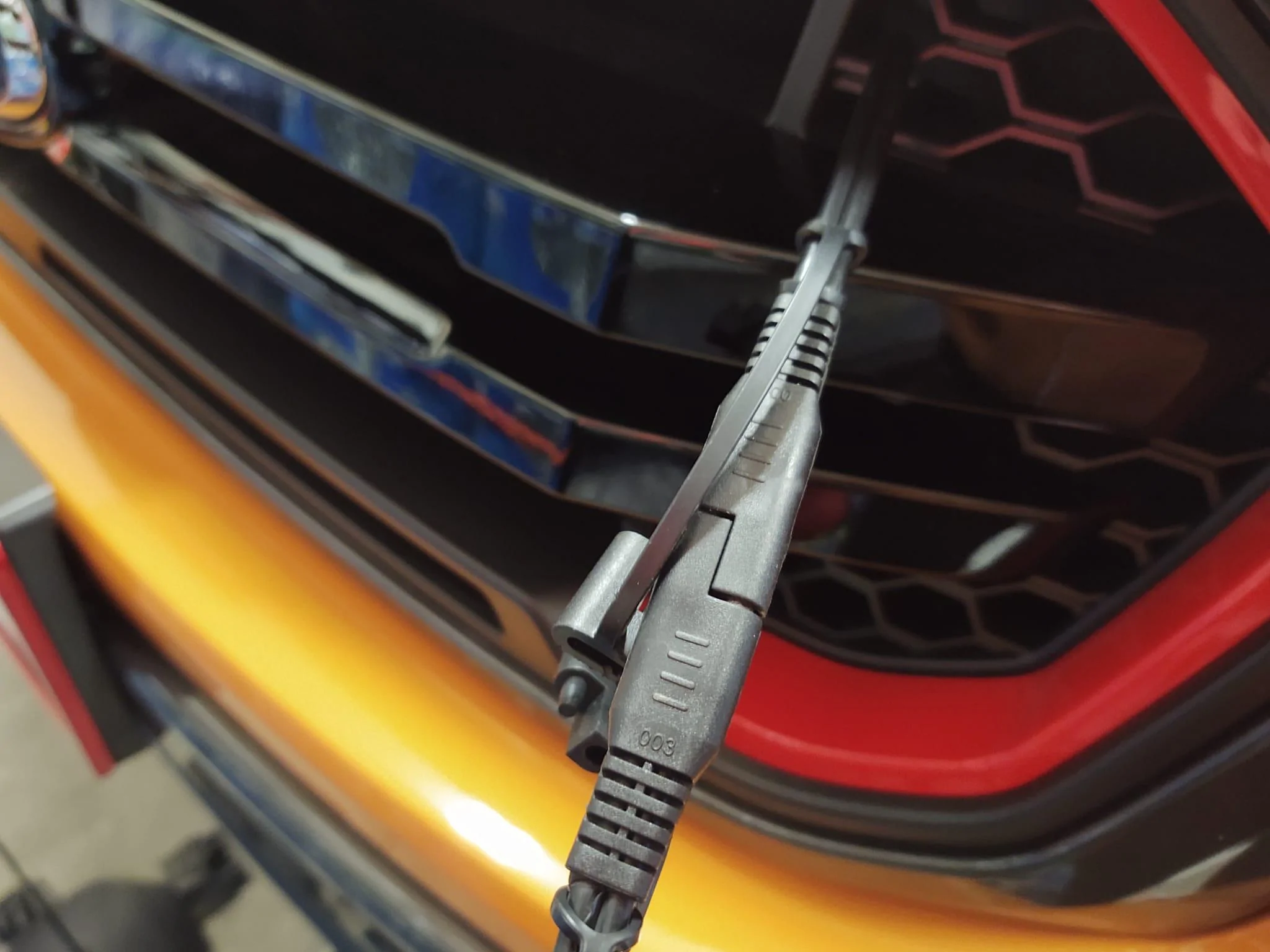 Ford Bronco battery tenders BT2