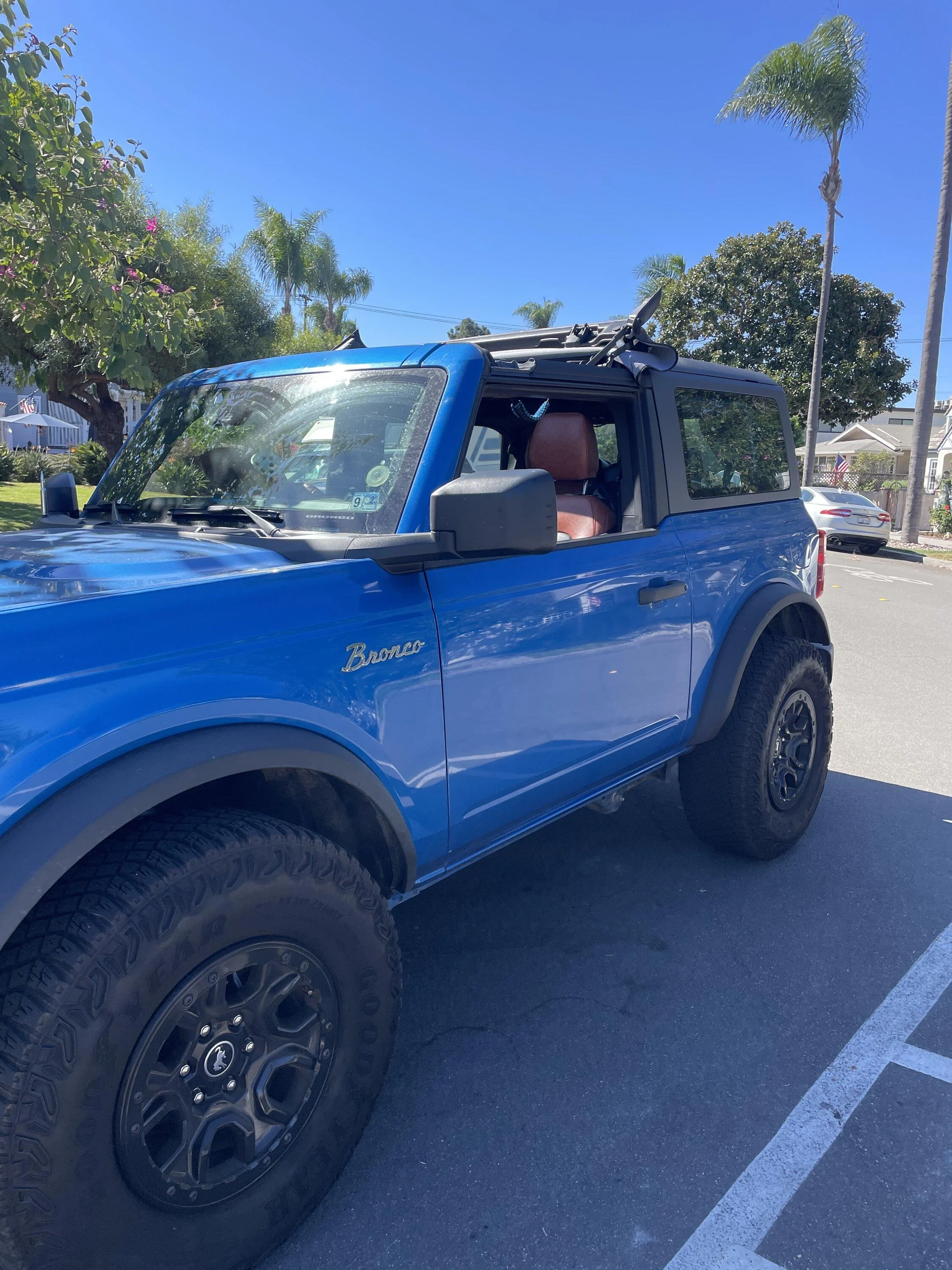 Ford Bronco Bestop Sun Rider? IMG_2284