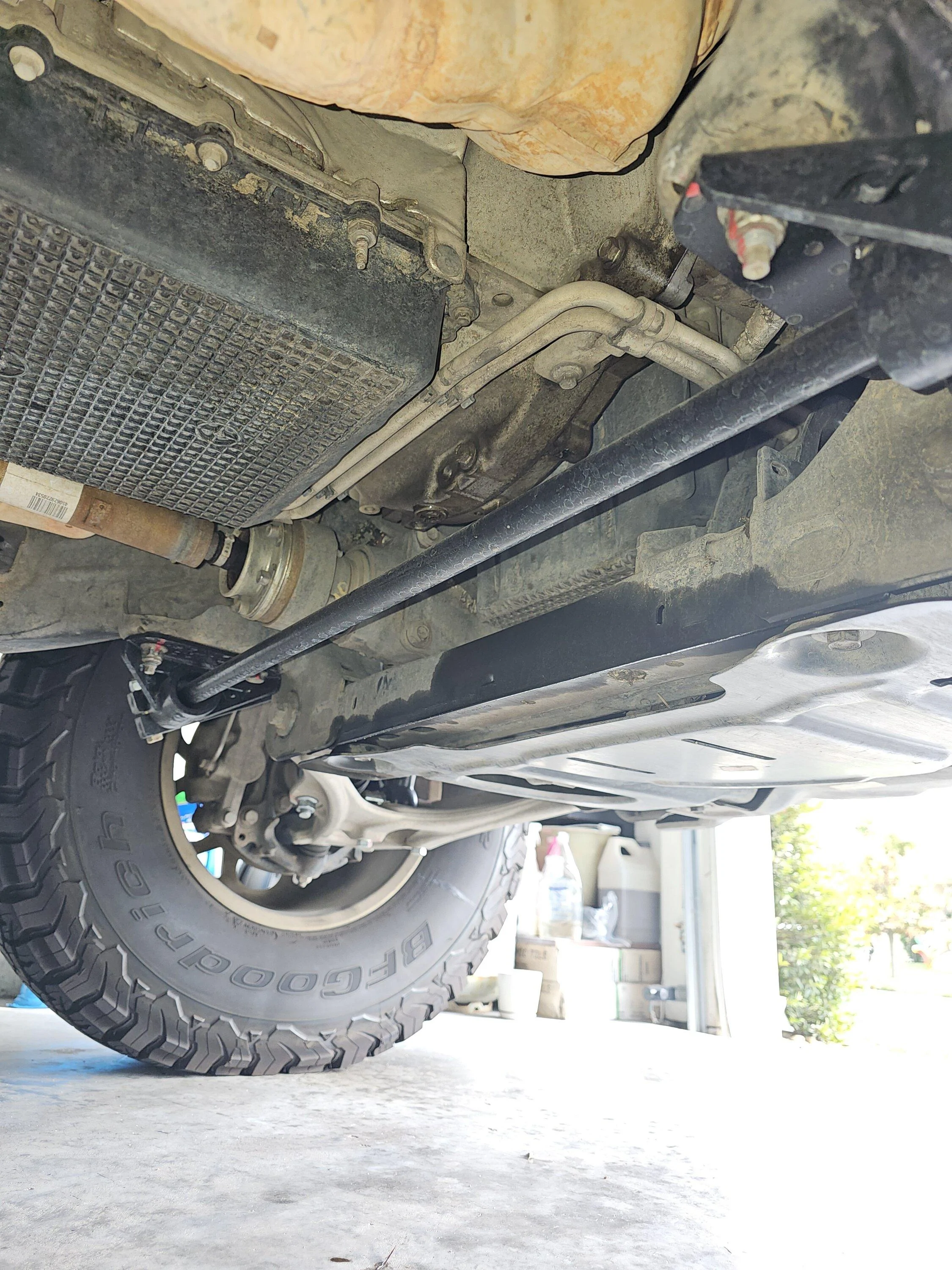 Ford Bronco Please HELP! Oil leak! 1000010604