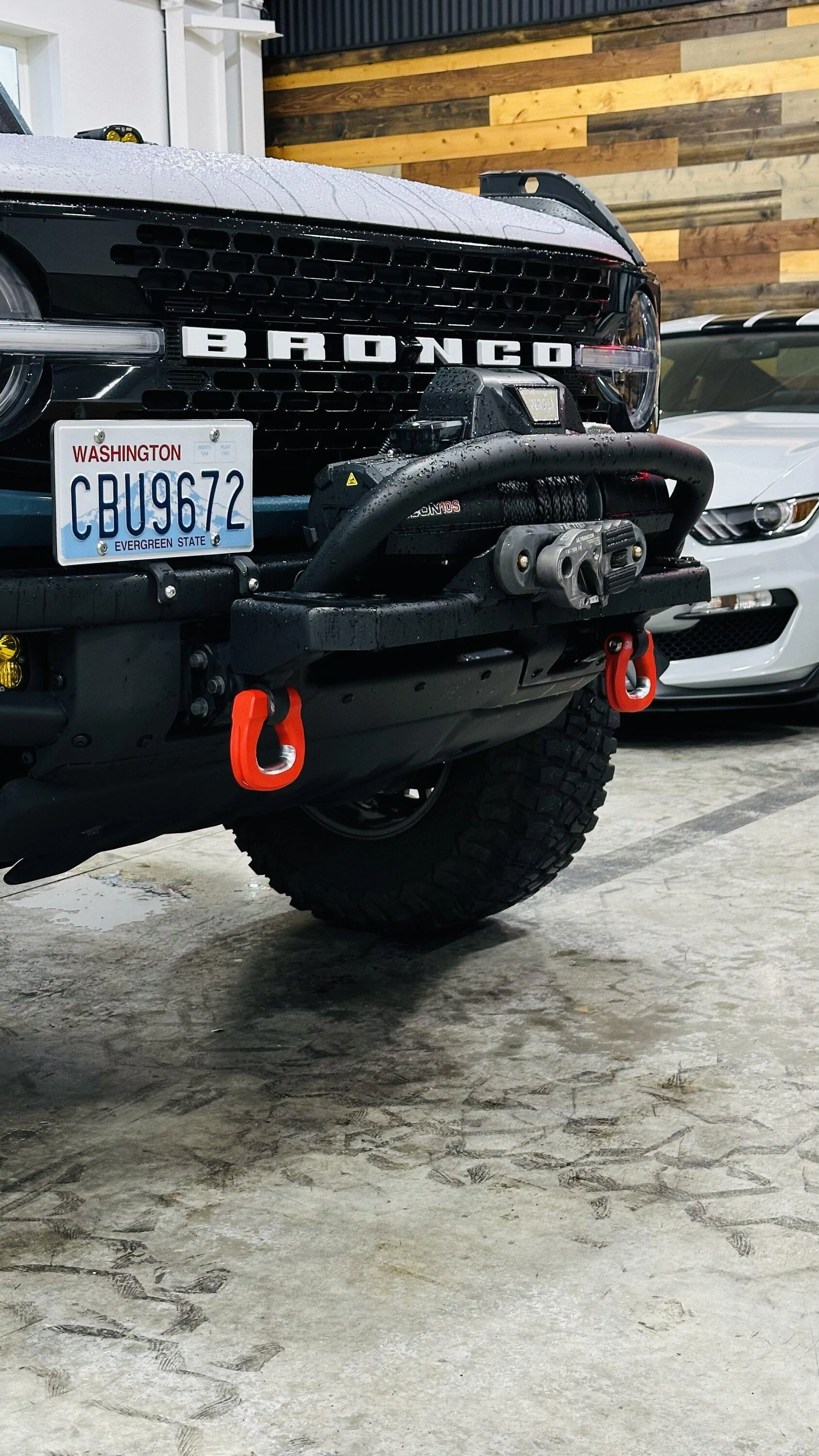 Ford Bronco S.I.T.H. S.B.D / S.I.T.H. S.B.D-R    Front Recovery Points X Rear Hitch Recovery Point IMG_4327