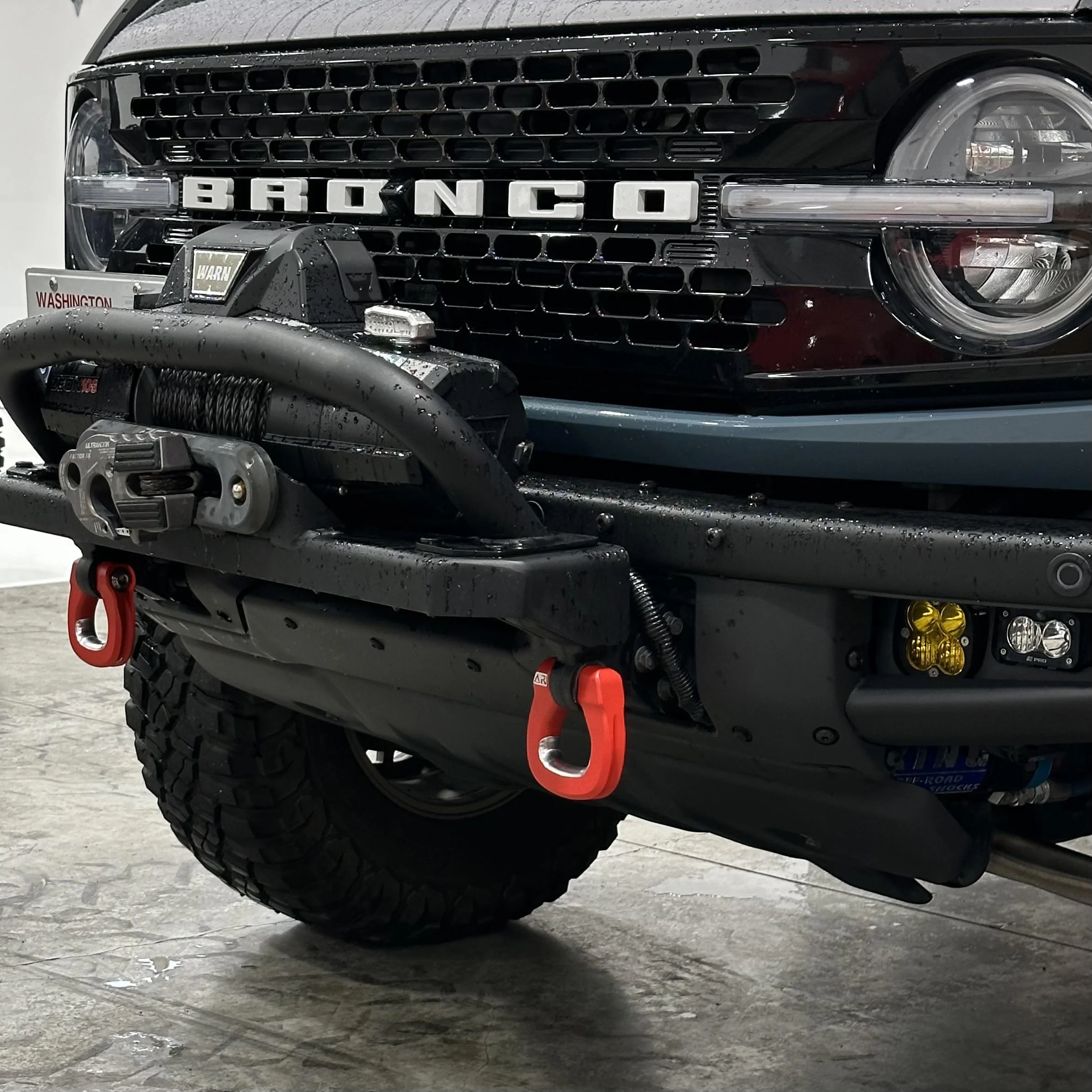 Ford Bronco S.I.T.H. S.B.D / S.I.T.H. S.B.D-R    Front Recovery Points X Rear Hitch Recovery Point IMG_4328