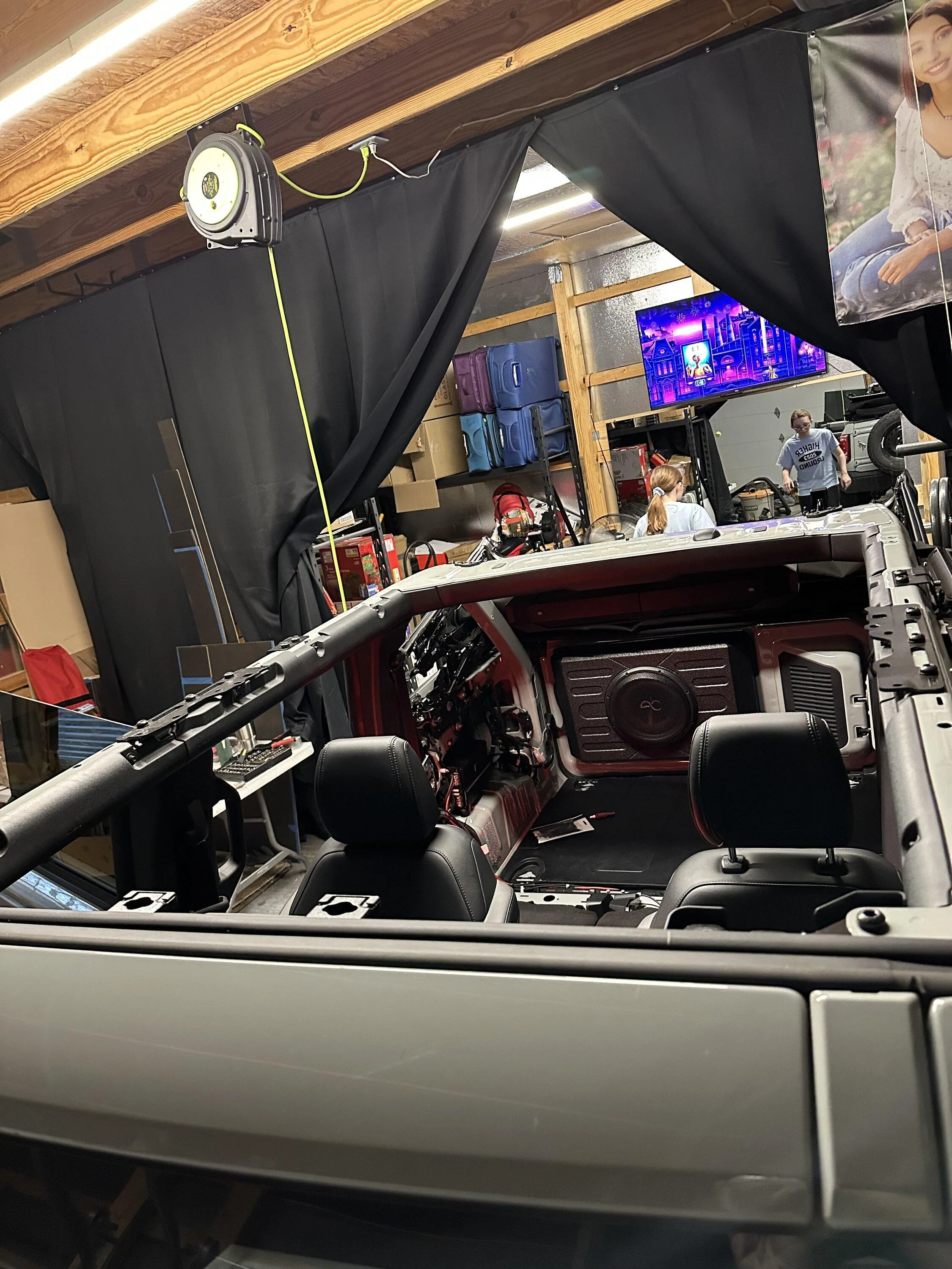 Ford Bronco 2022 Bronco 6 speaker Subwoofer install IMG_0446