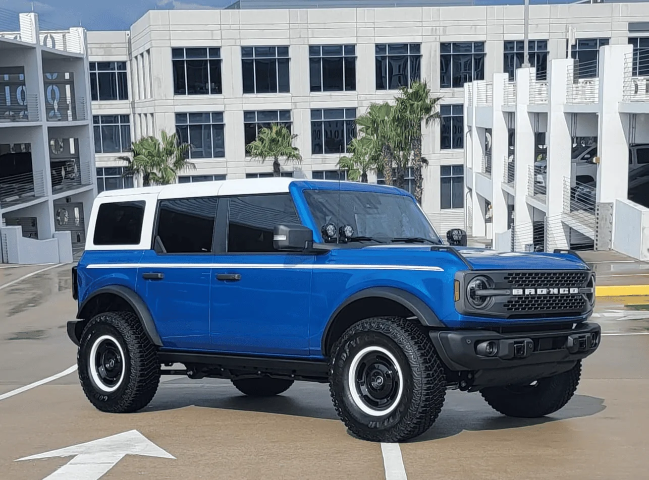 Ford Bronco HERITAGE EDITION Bronco Club 1704238237119