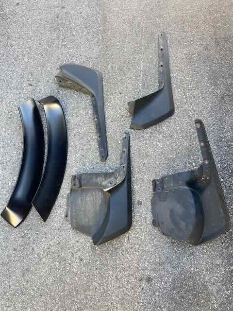 Ford Bronco Bronco Raptor Quarter Panels / Fenders - Code Orange 72592234534__095ED723-8DED-484C-BDFA-BE870688F760