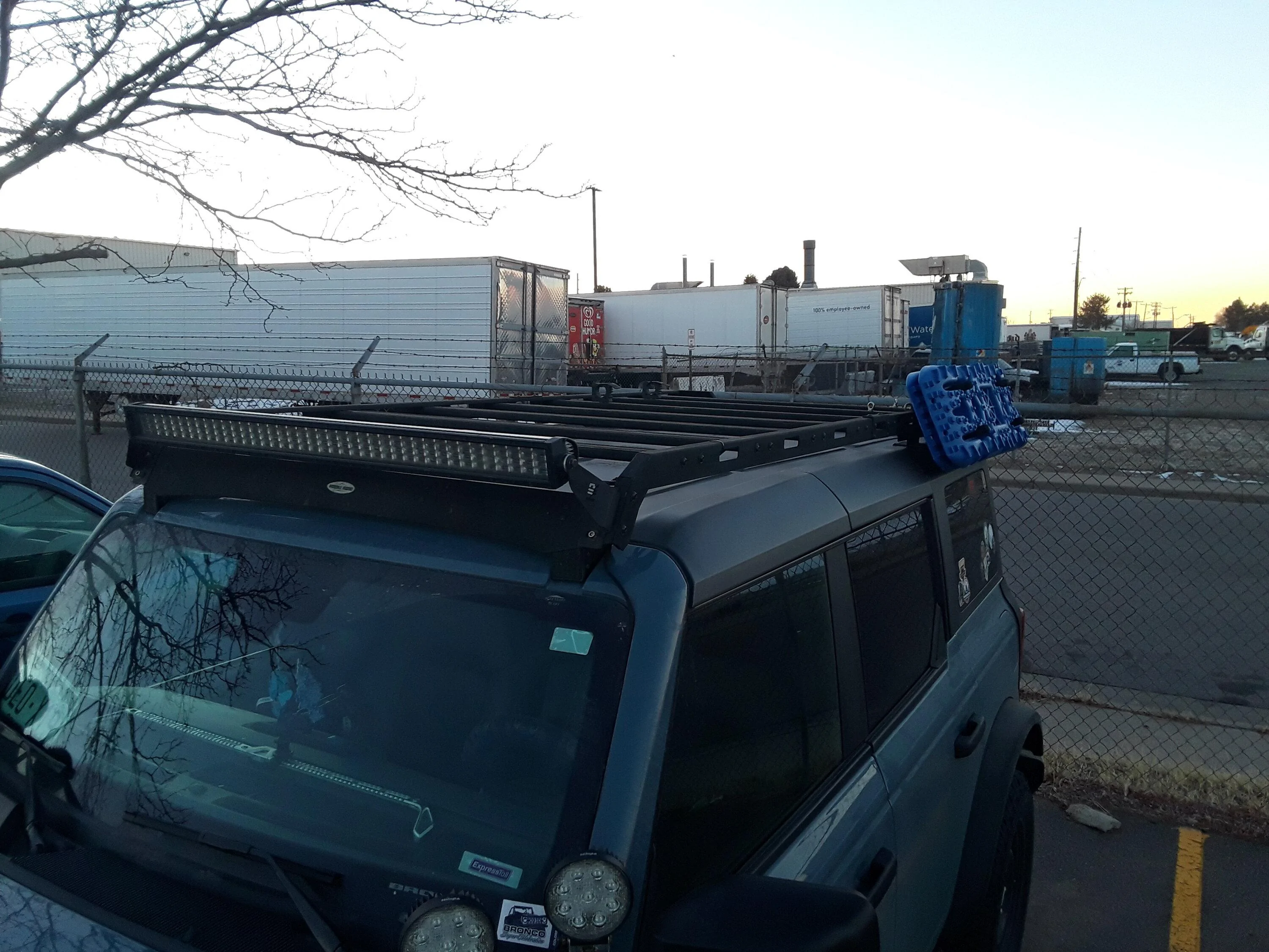 Ford Bronco Anyone tried this full rack yet? 500$ 17042920977633350732952386744623