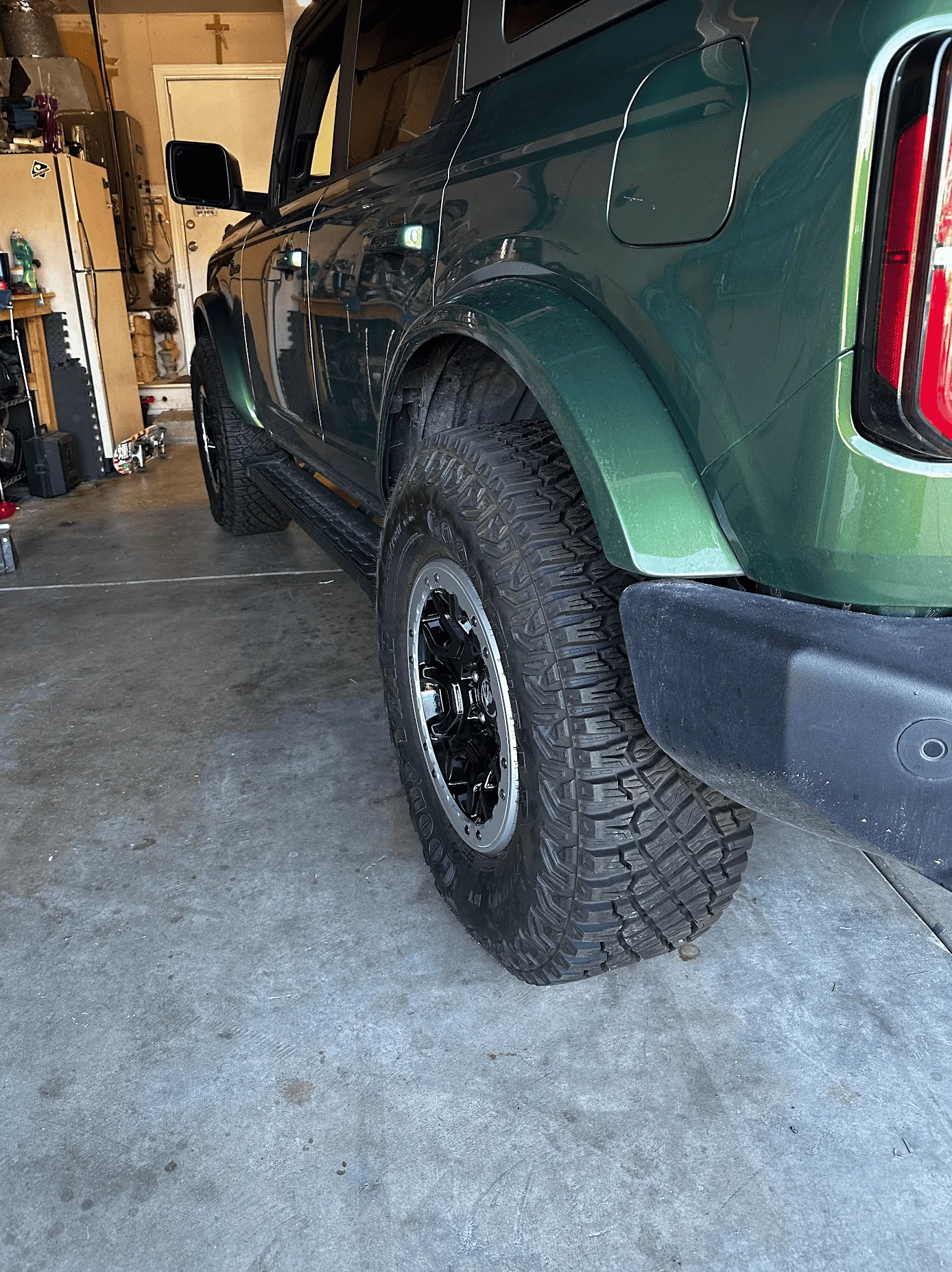 Ford Bronco Show us your installed wheel / tire upgrades here! (Pics) Screenshot 2024-01-04 at 12.23.03 PM