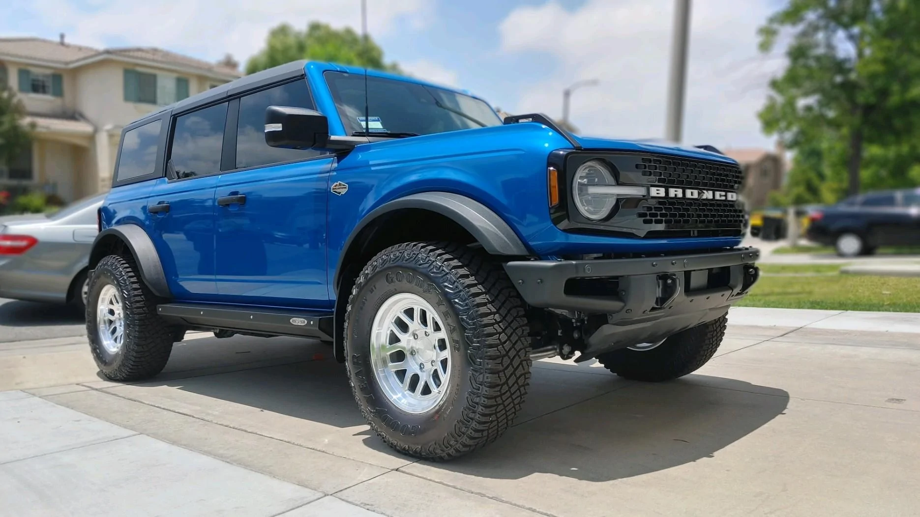 Ford Bronco What is the Best color wheels for a Velocity Blue Wildtrak.. post your pics 0619231212a_HDR