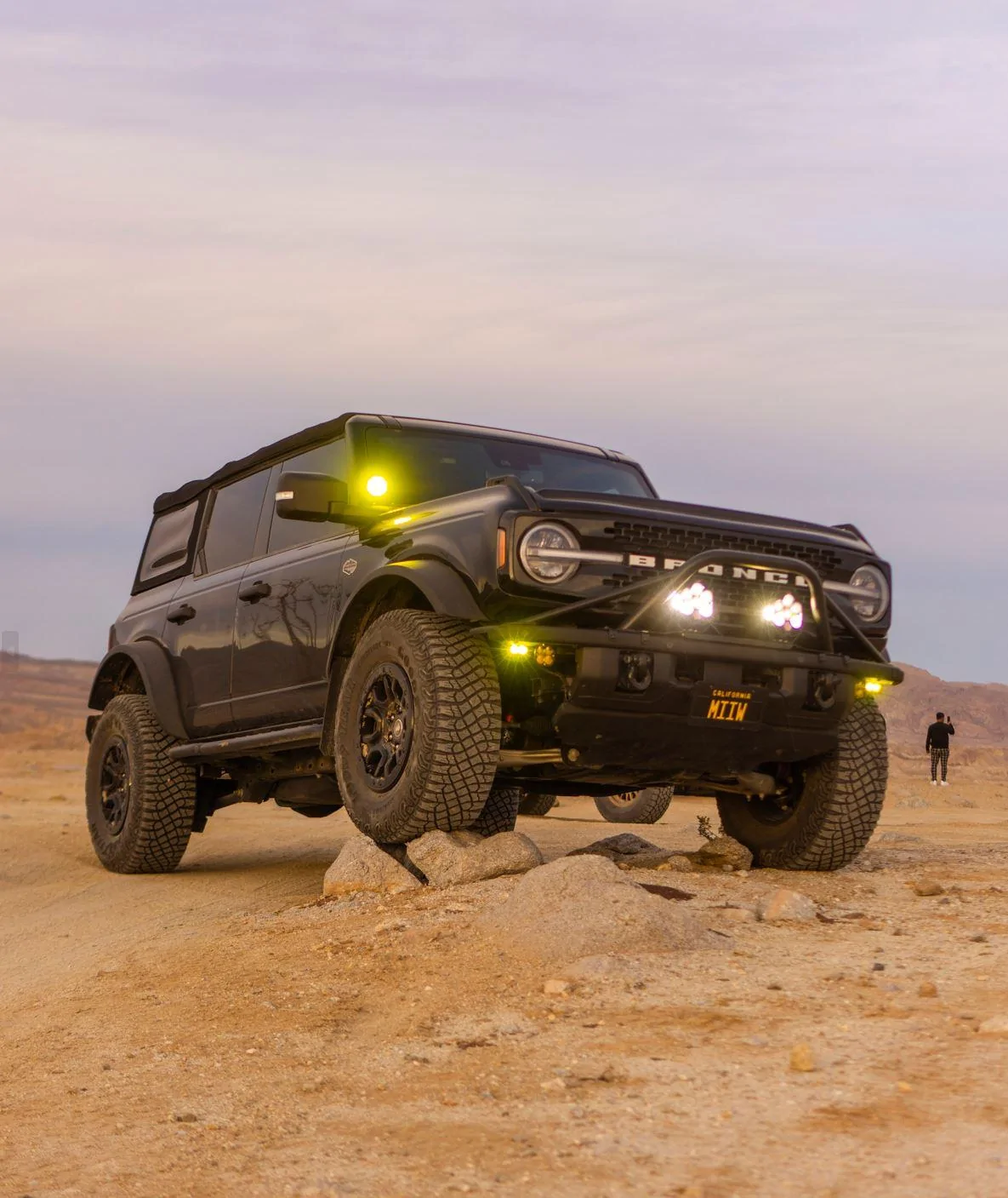 Ford Bronco SHADOW BLACK Bronco Club 2