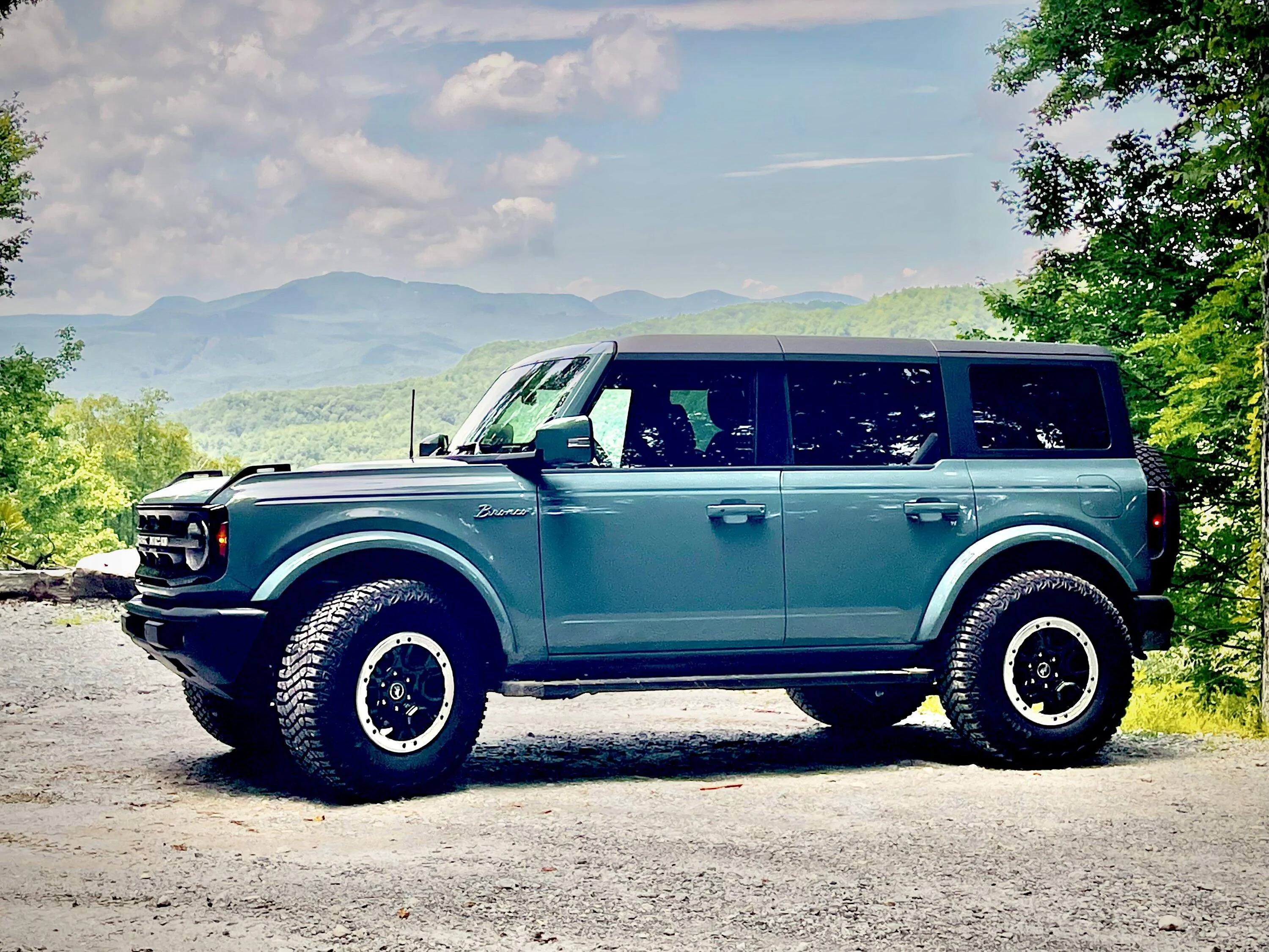 Ford Bronco SAS wheels and tires on non-SAS Outer Banks FullSizeRender