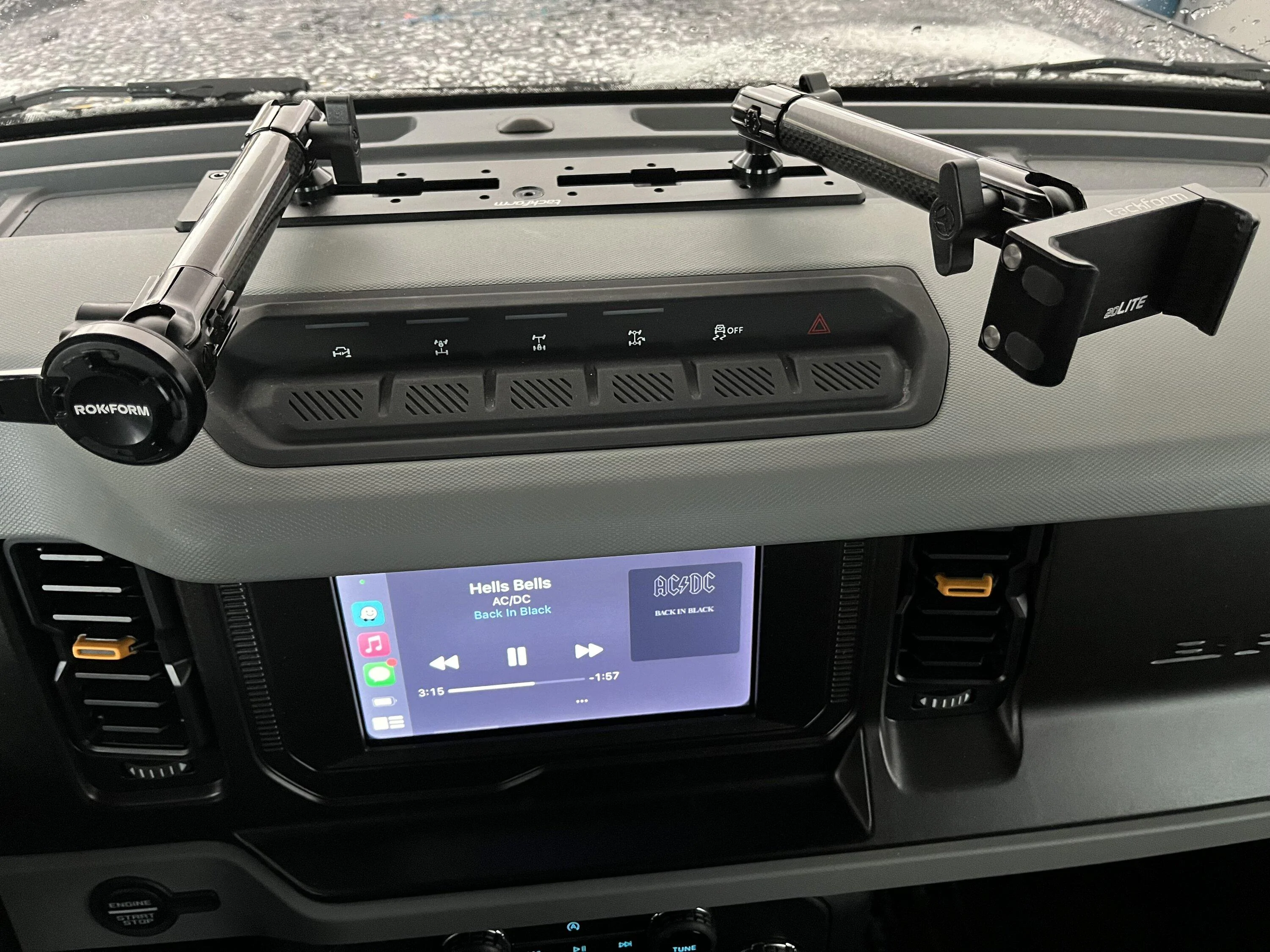 Ford Bronco Best Dash Rail Mount? IMG_2427