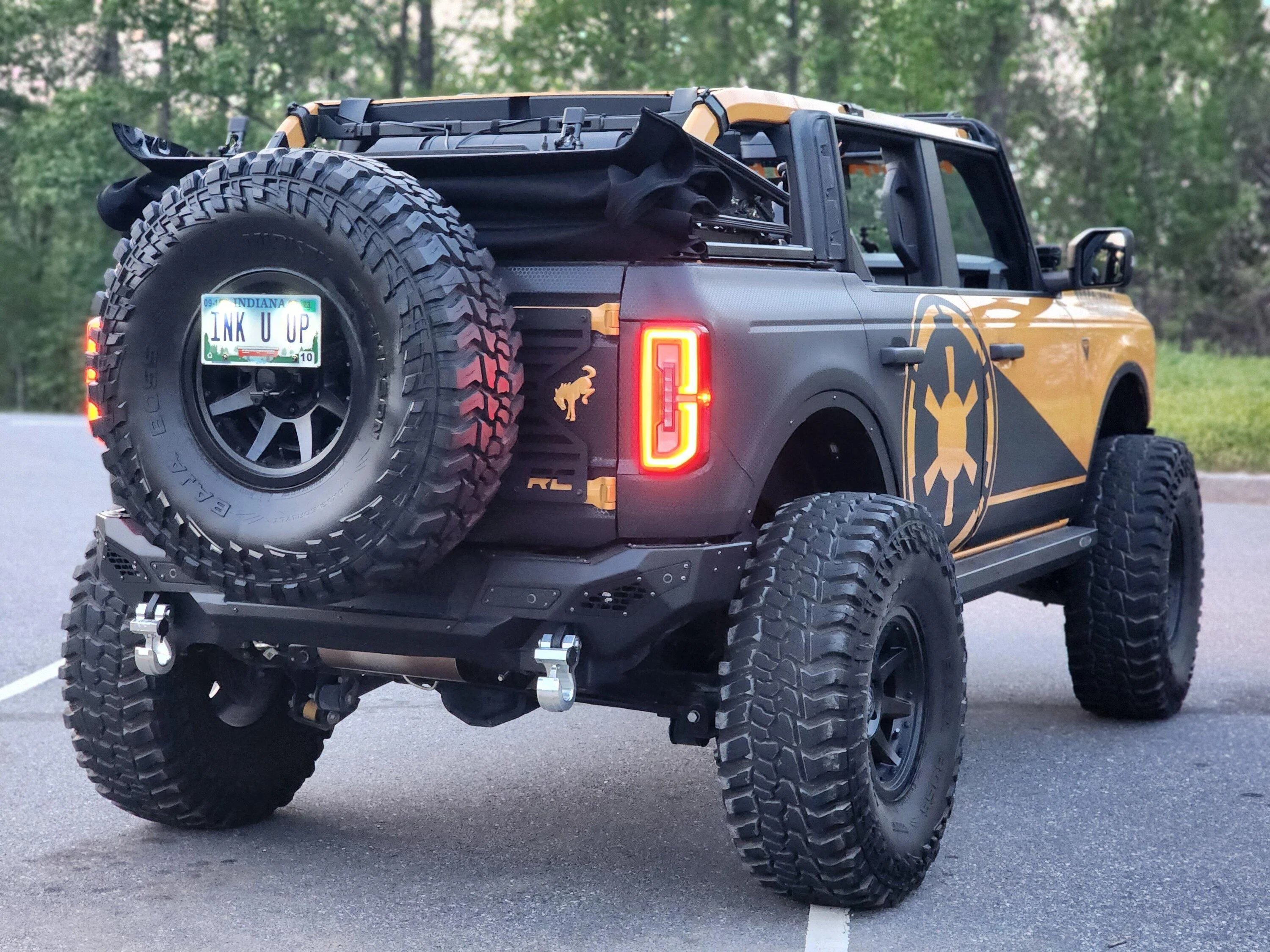 Ford Bronco It's Tushy Tuesday! Let's see those rear photos 20230419_202013