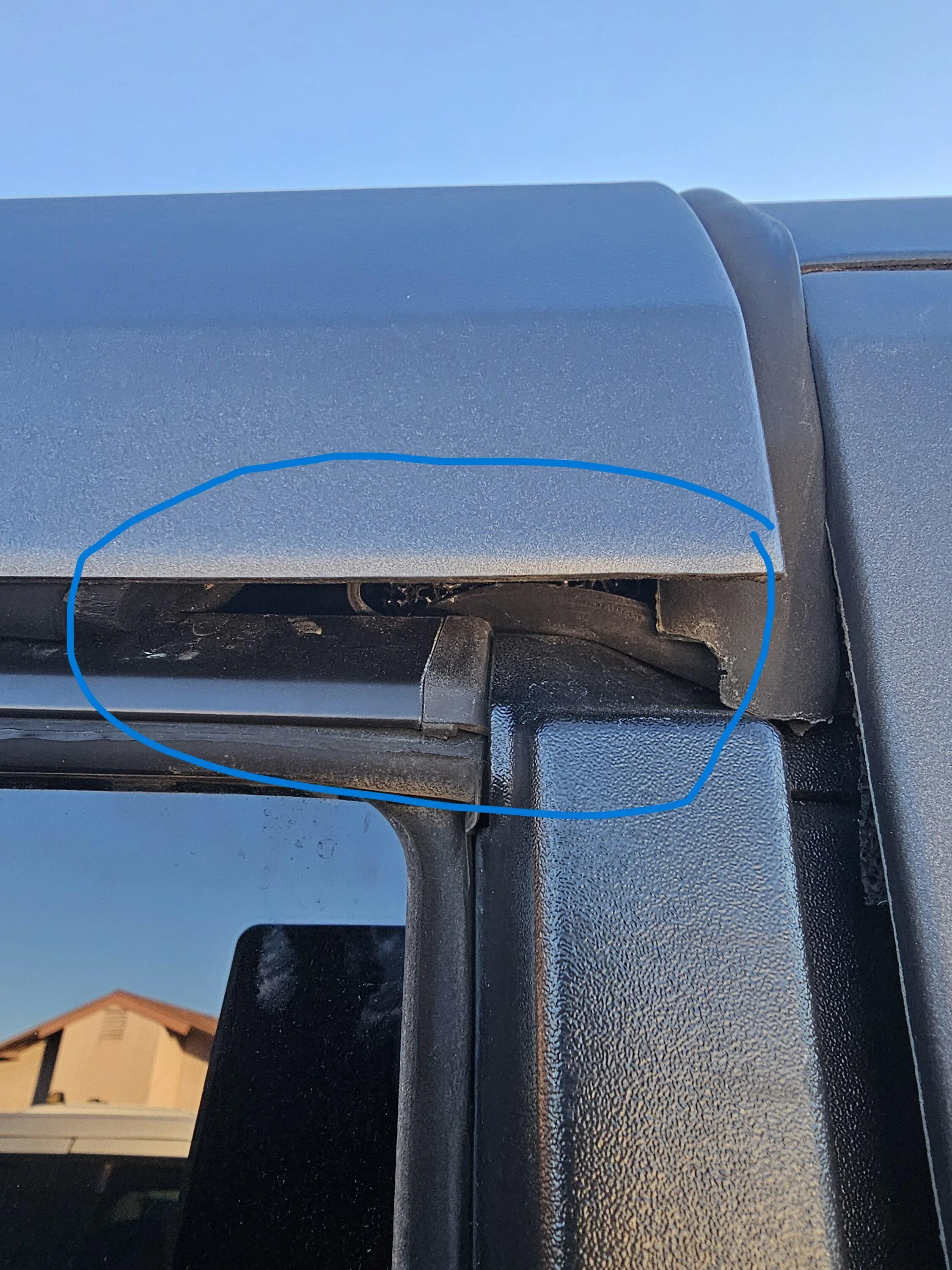 Ford Bronco Missing seal on Hard Top - 20240110_170913