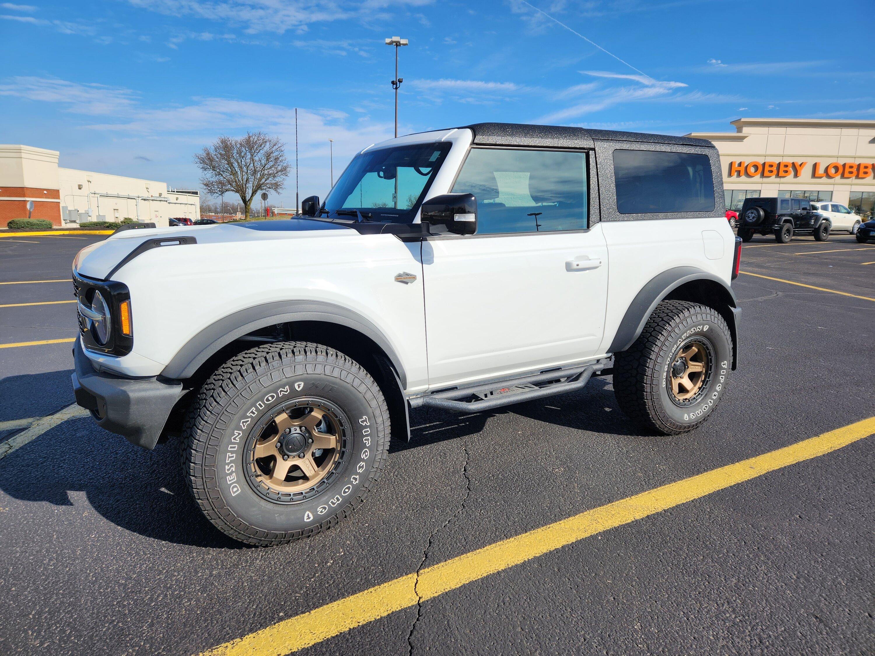 Ford Bronco Another One…Hardtop Delamination 20230309_100451