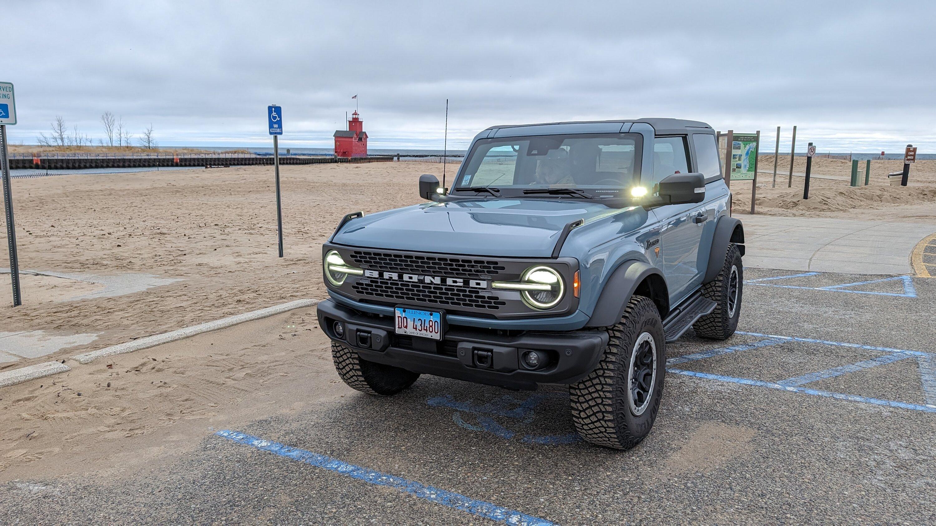 Ford Bronco Low profile ditch lights PXL_20231229_213506947