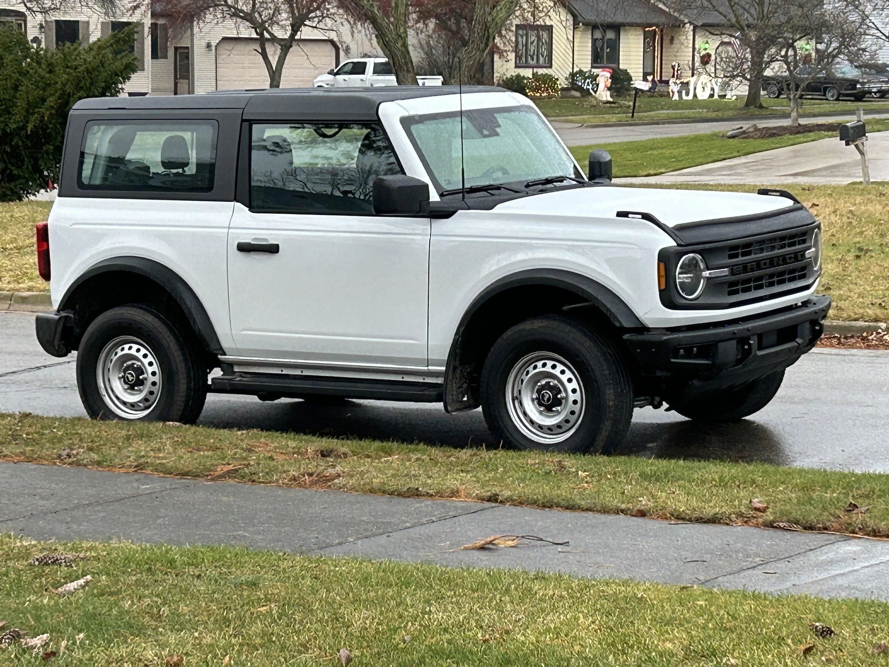 Ford Bronco Okay, let's see them.  Your favorite picture for 2023! IMG_1975