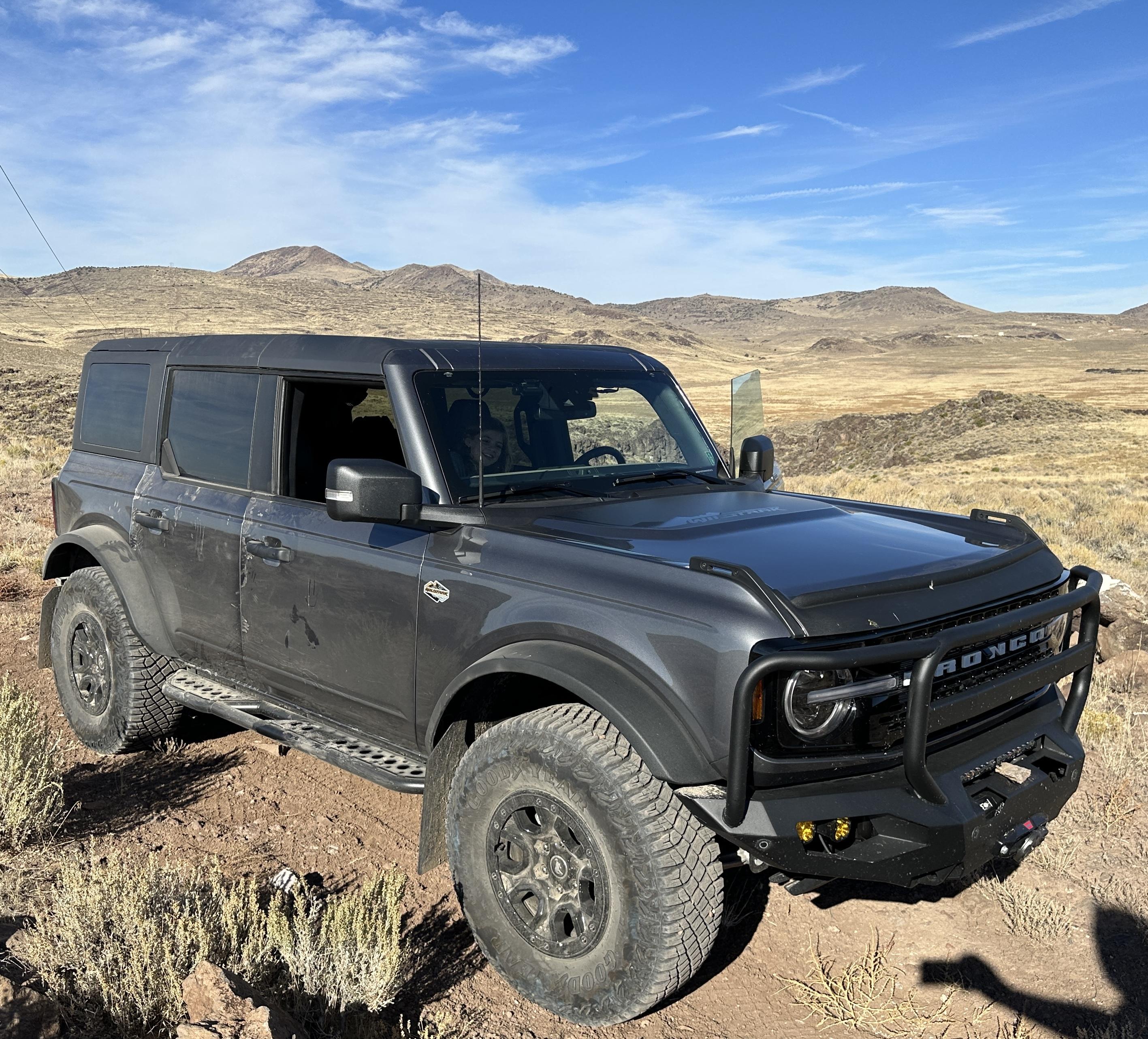 Ford Bronco CARBONIZED GRAY Bronco Club IMG_2580