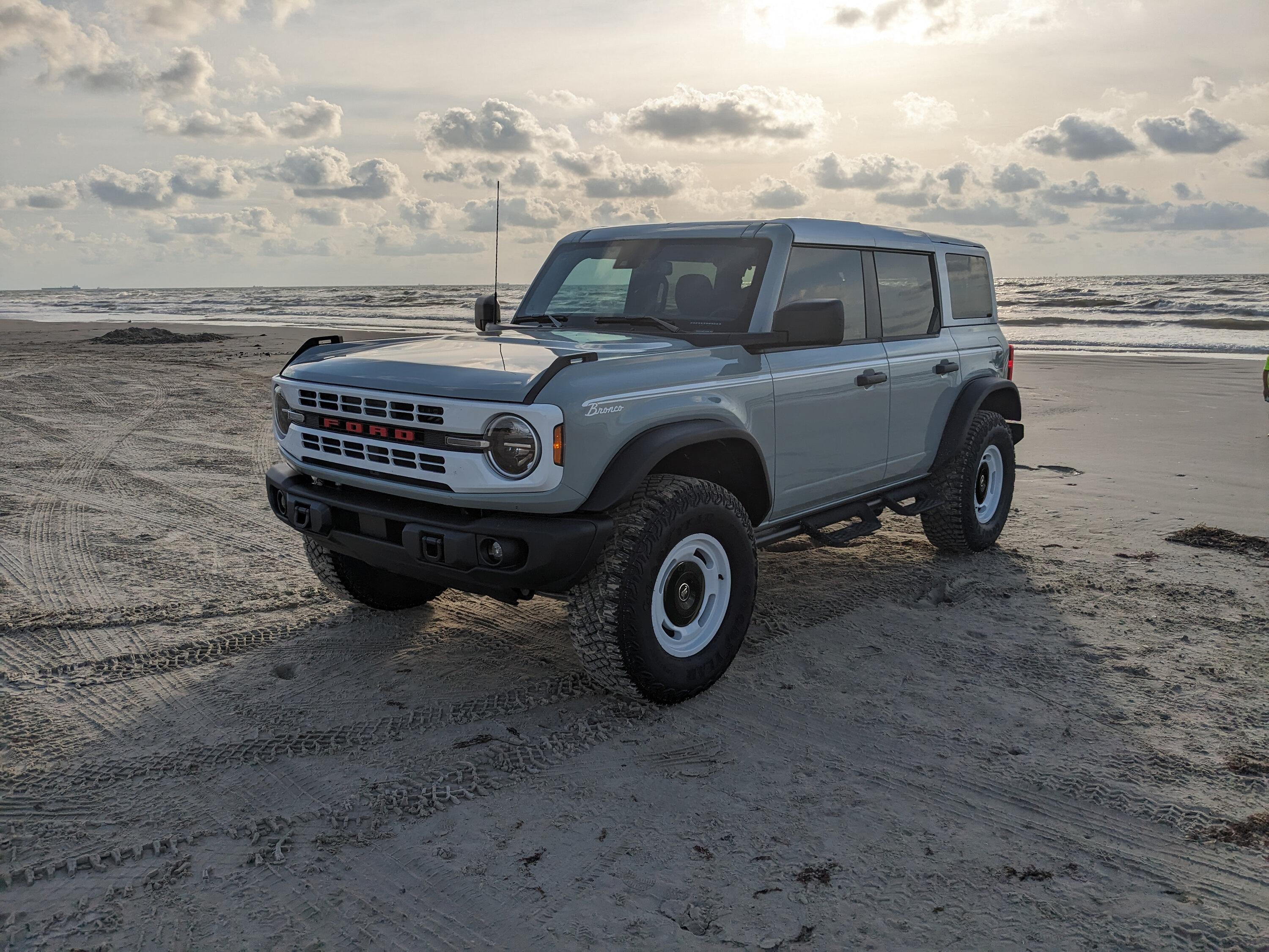 Ford Bronco HERITAGE EDITION Bronco Club IMG_7180