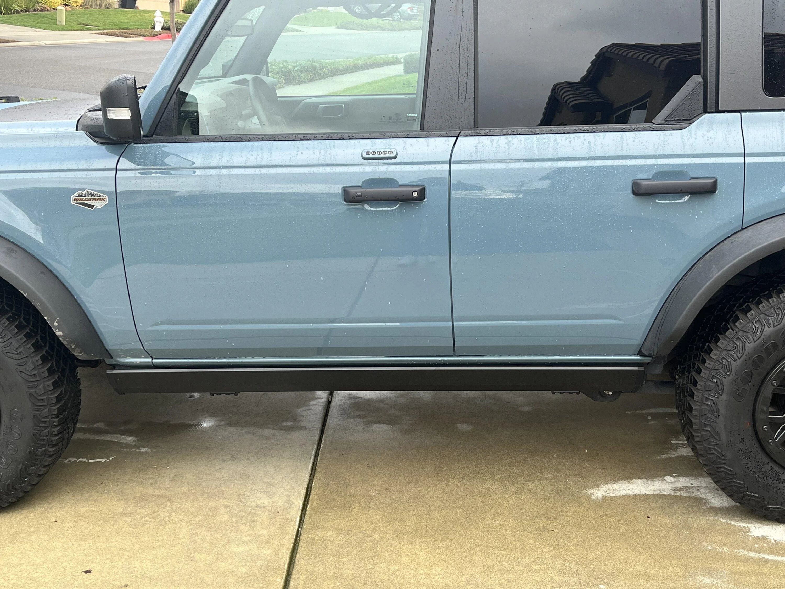 Ford Bronco Rough country power steps installed IMG_2385