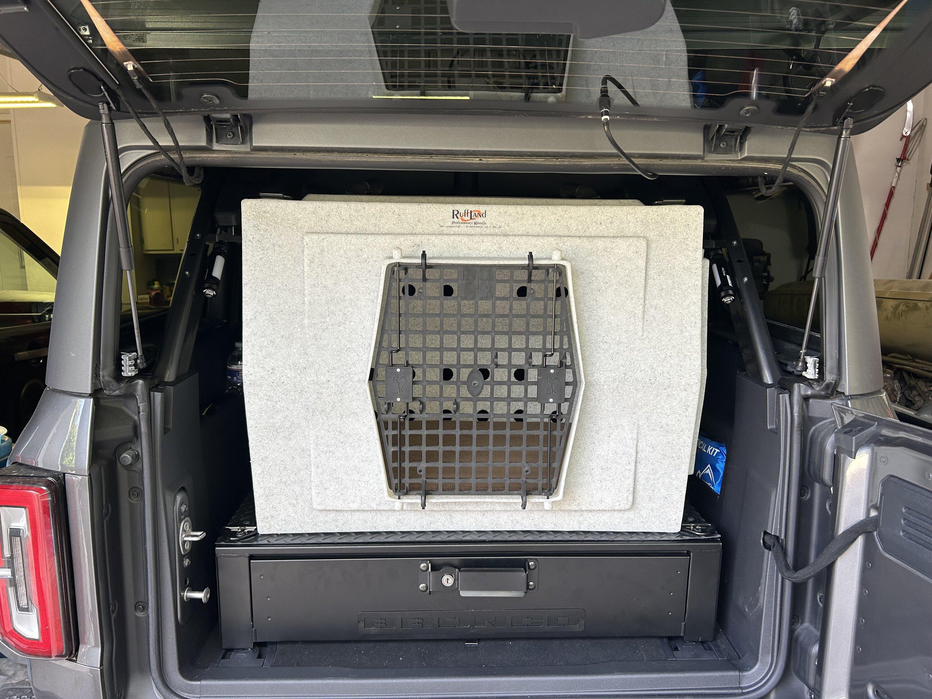 Ford Bronco Kennel Size IMG_0538