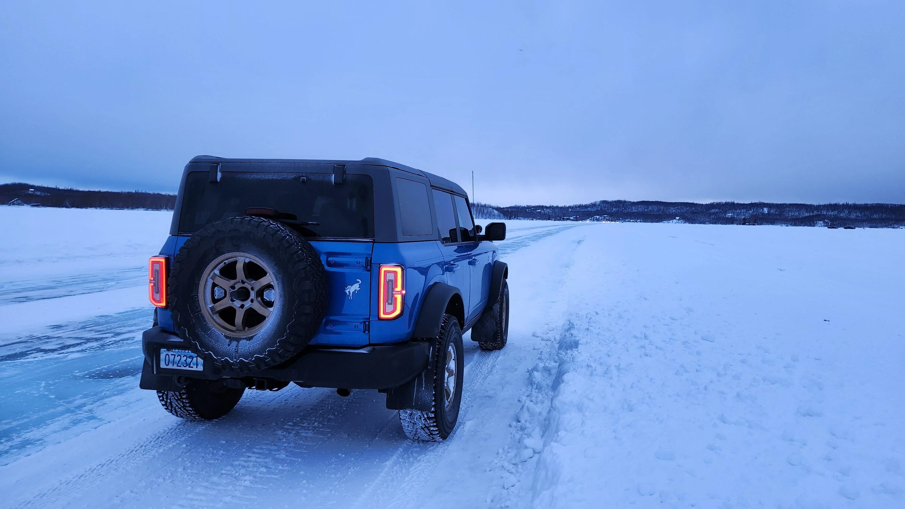 Ford Bronco Frozen Alaskan lake, 82 MPH, ice race track 20240106_153553