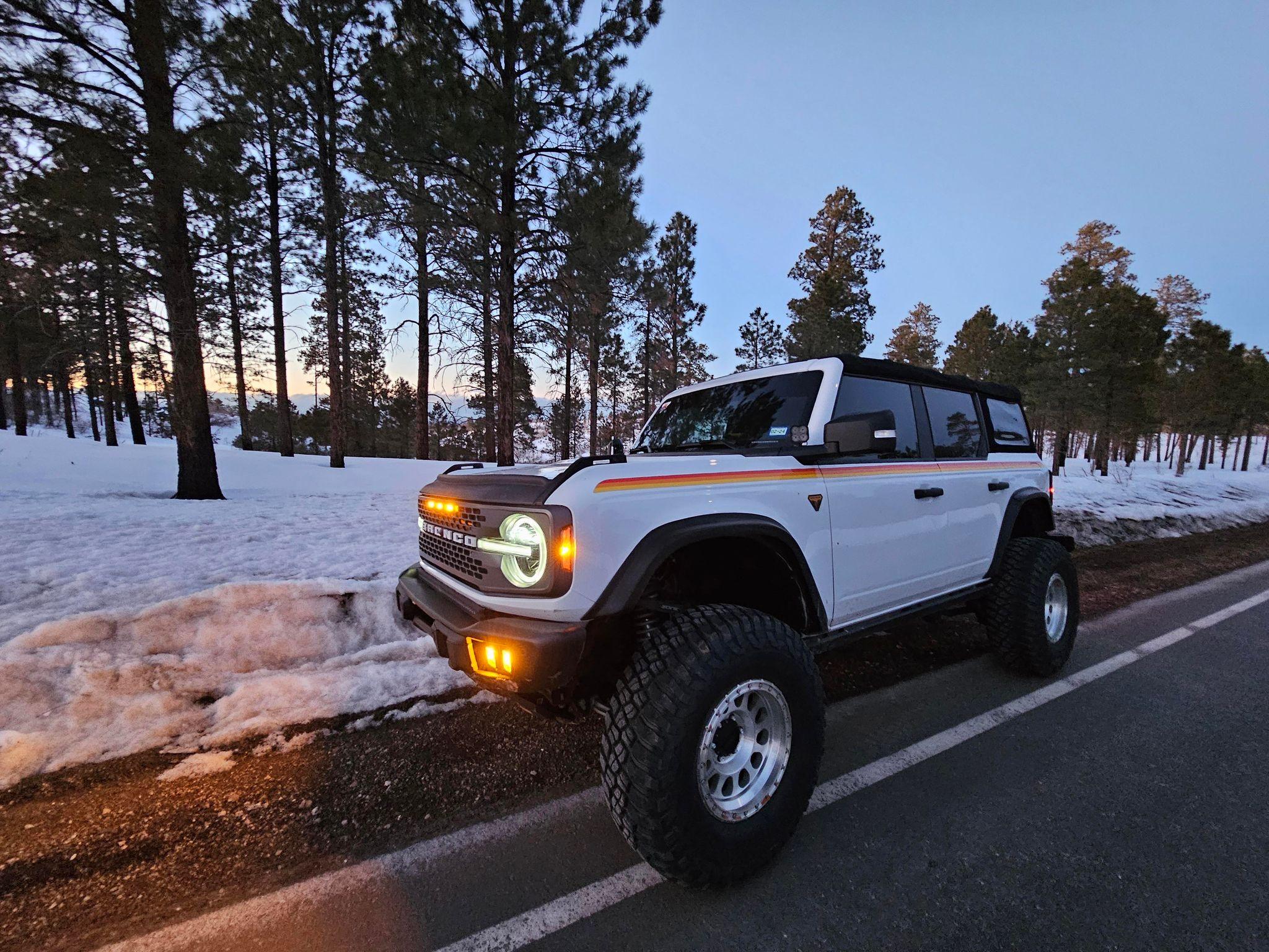 Ford Bronco Happy Wednesday!!! Let's see those 🥶 Ice / Sn❄w photos!!! 416193498_899850111522774_4274221896778057266_n
