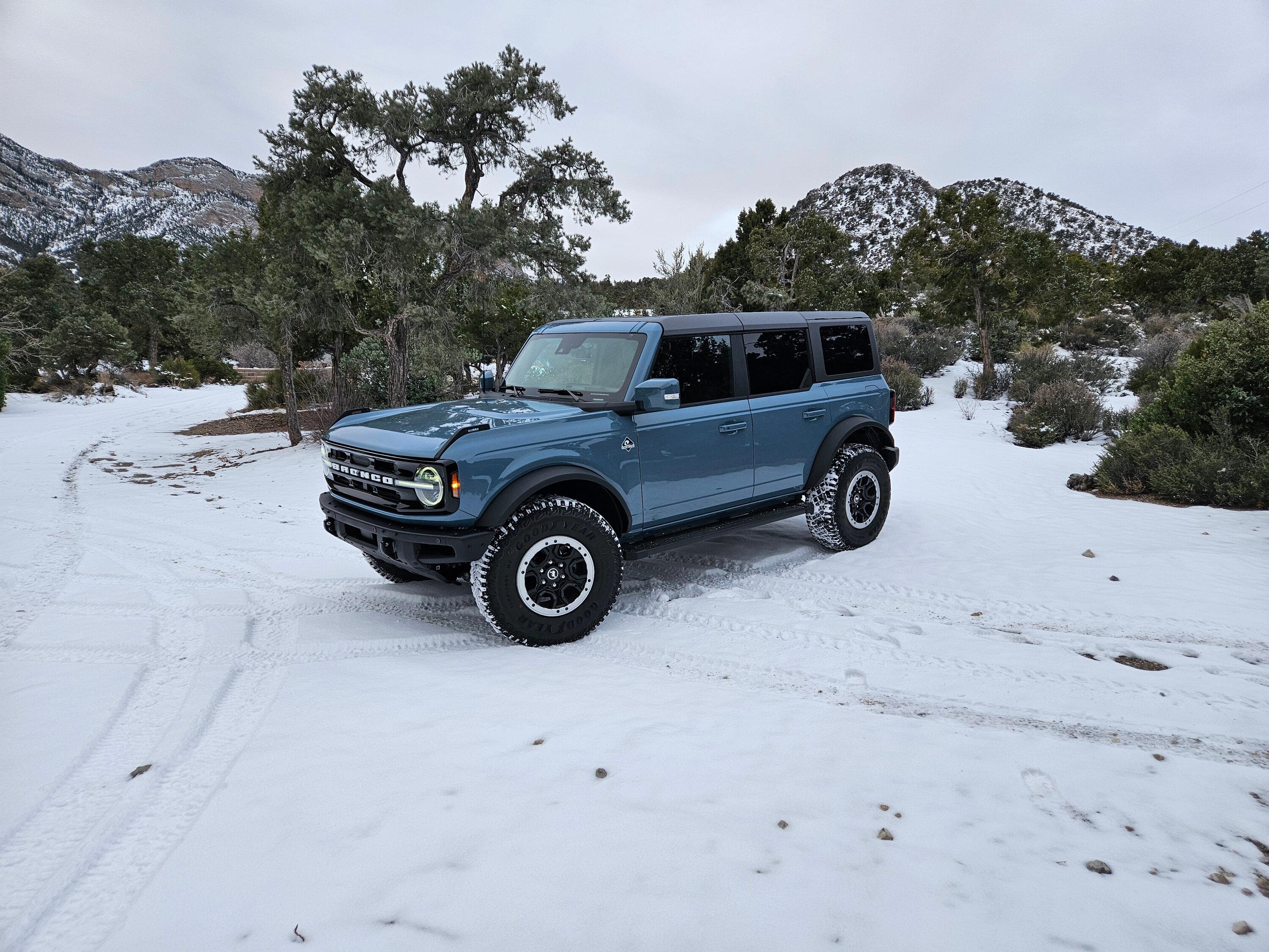 Ford Bronco Happy Wednesday!!! Let's see those 🥶 Ice / Sn❄w photos!!! BroncoSnow