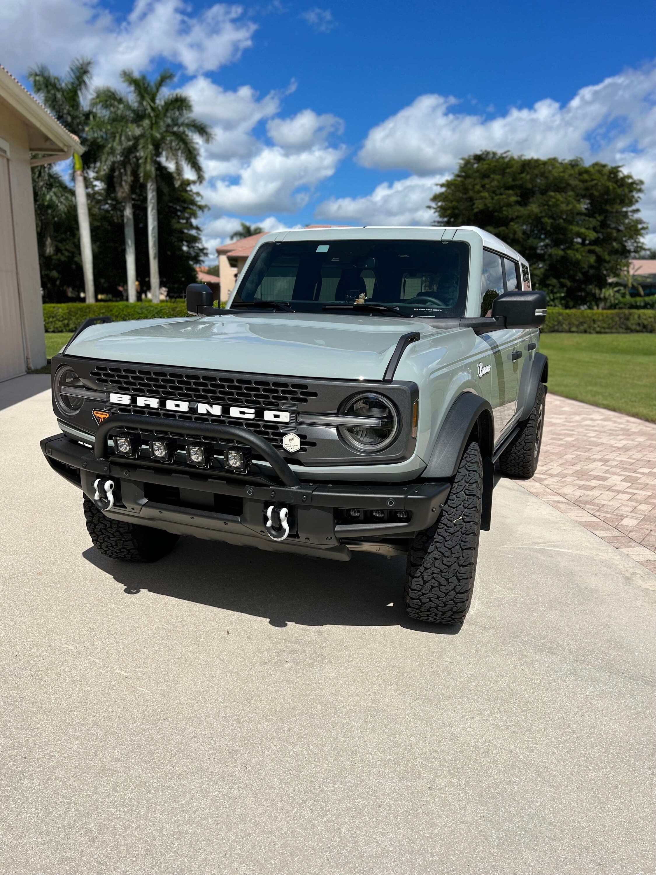 Ford Bronco Bumper light solution with JCR Prerunner bar -light-bar-bracket-2021-ford-bronco-38018451243220
