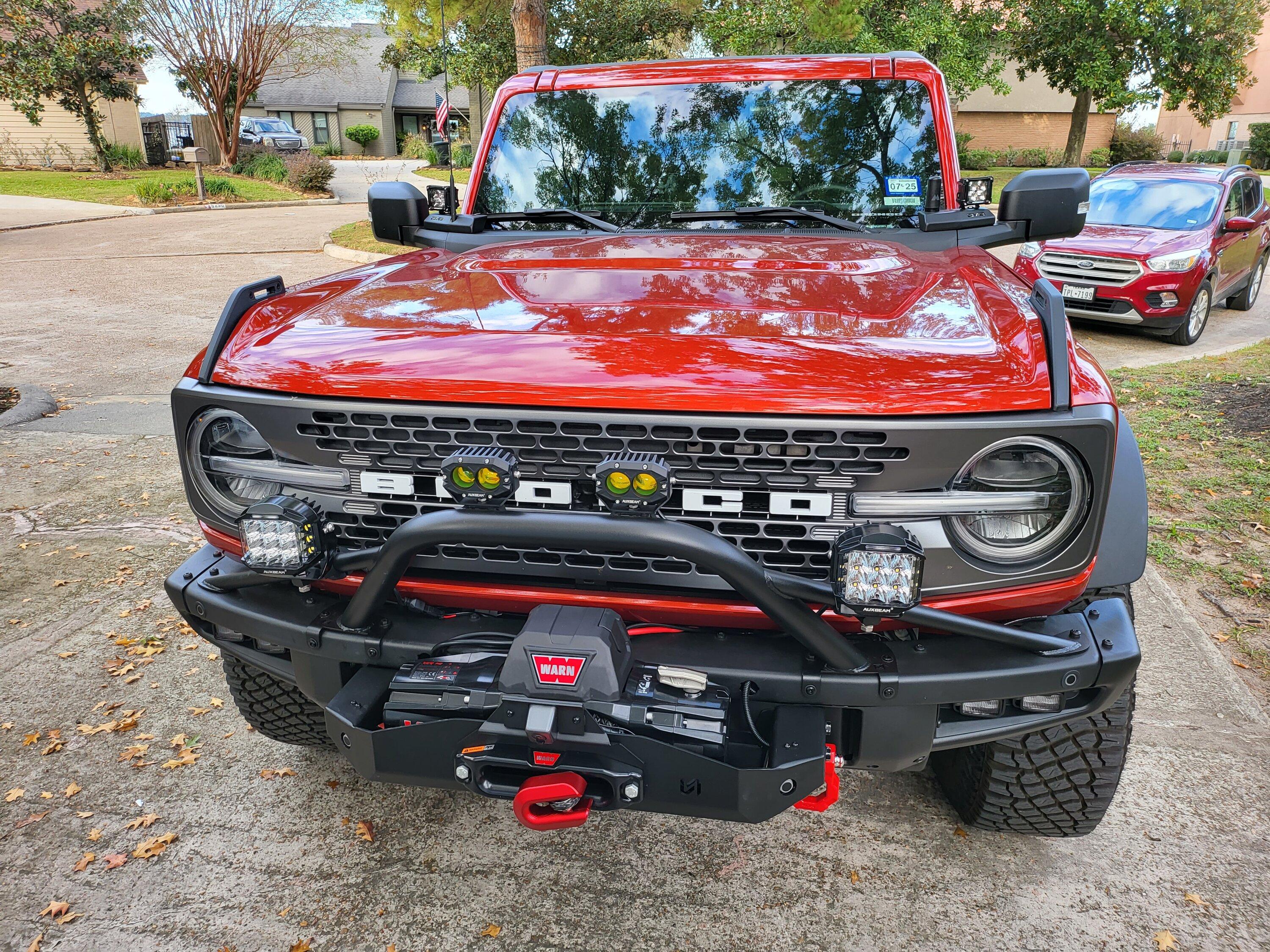Ford Bronco Bumper light solution with JCR Prerunner bar 1000003088
