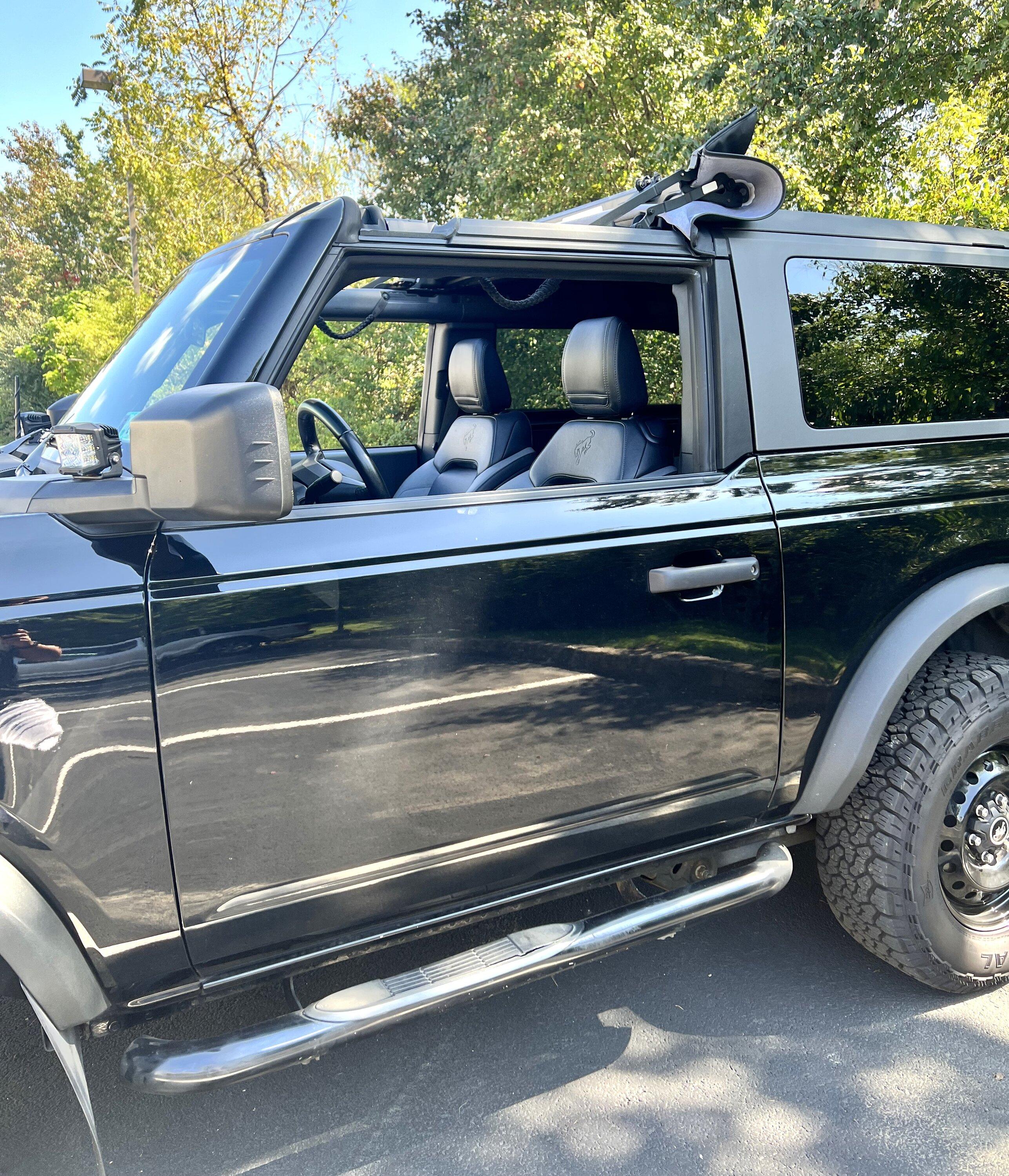 Ford Bronco Bestop Sun Rider? IMG_0315.JPG