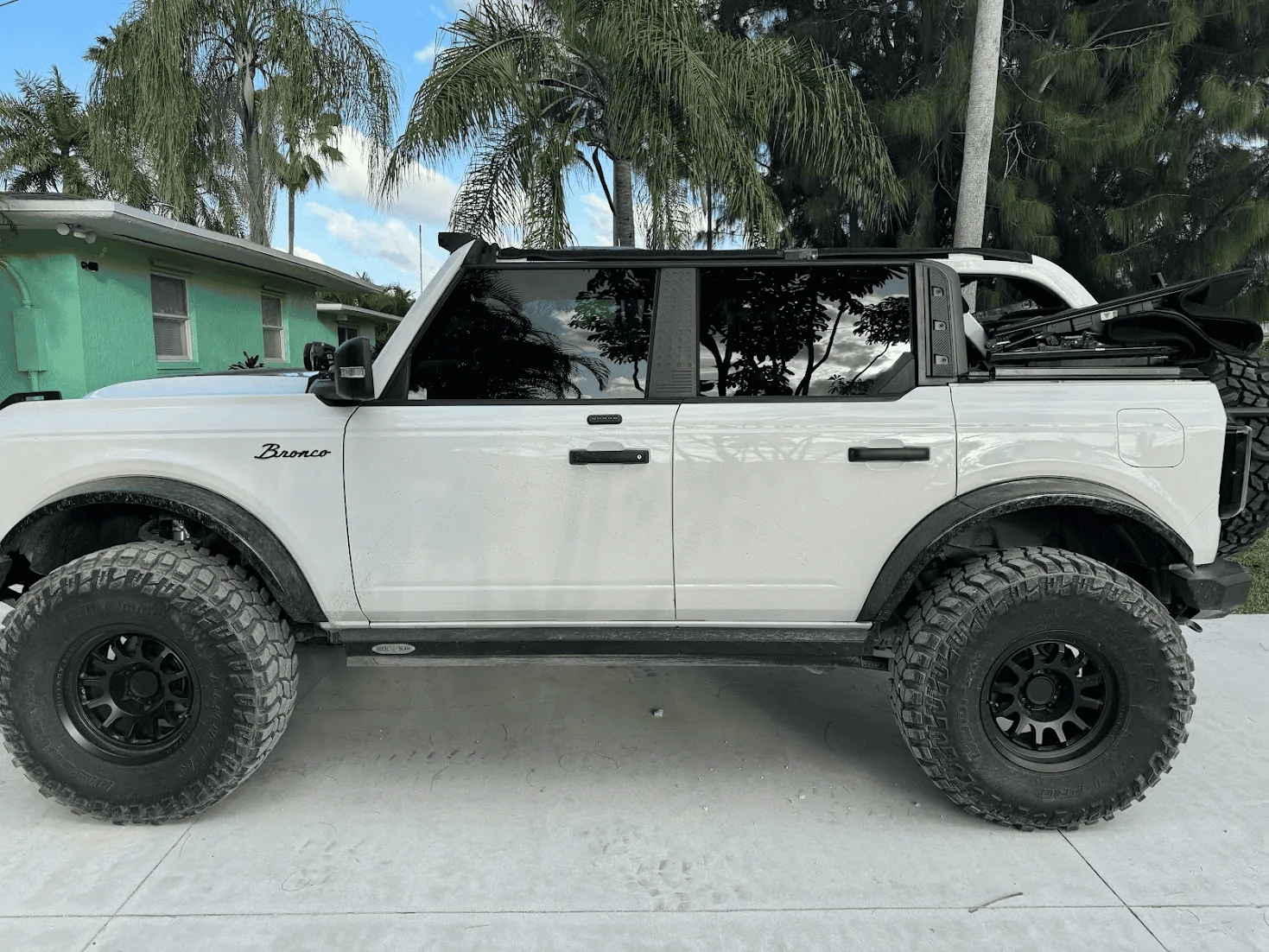 Ford Bronco Throwback Thursday!!! Let's see those trade-ins vs what you have now photos!!! 1705609692215