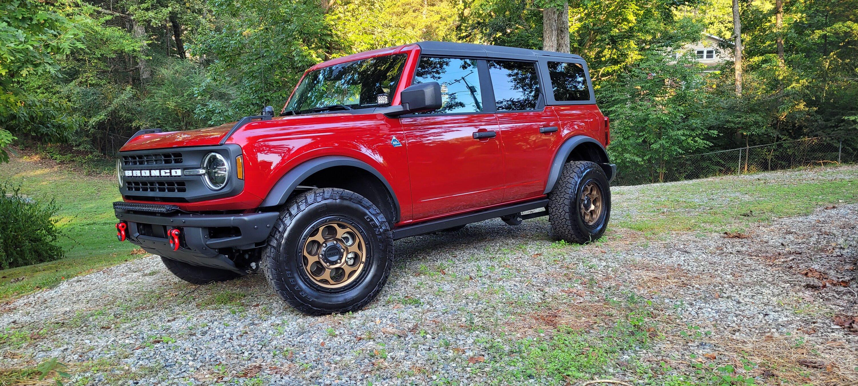 Ford Bronco Throwback Thursday!!! Let's see those trade-ins vs what you have now photos!!! 20220921_080812