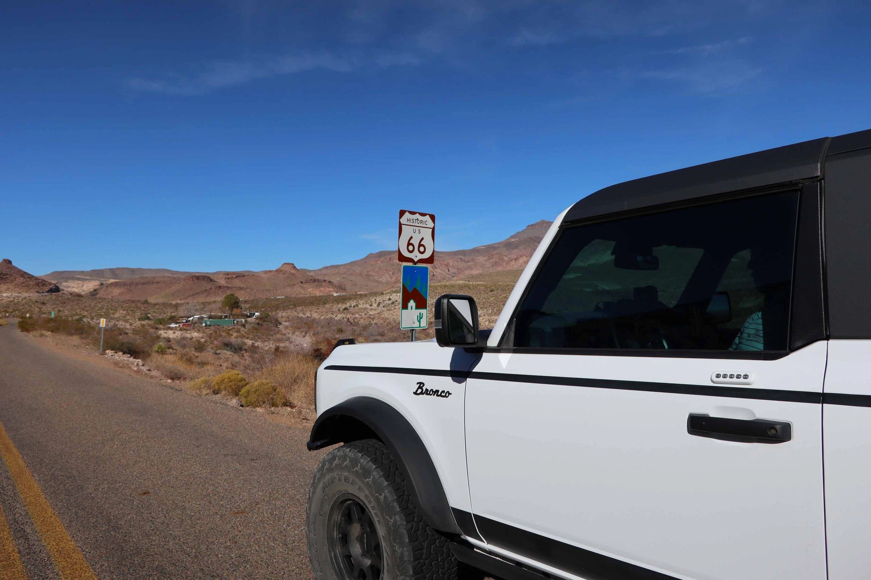 Ford Bronco Bronco Team 2 door. Trail 1