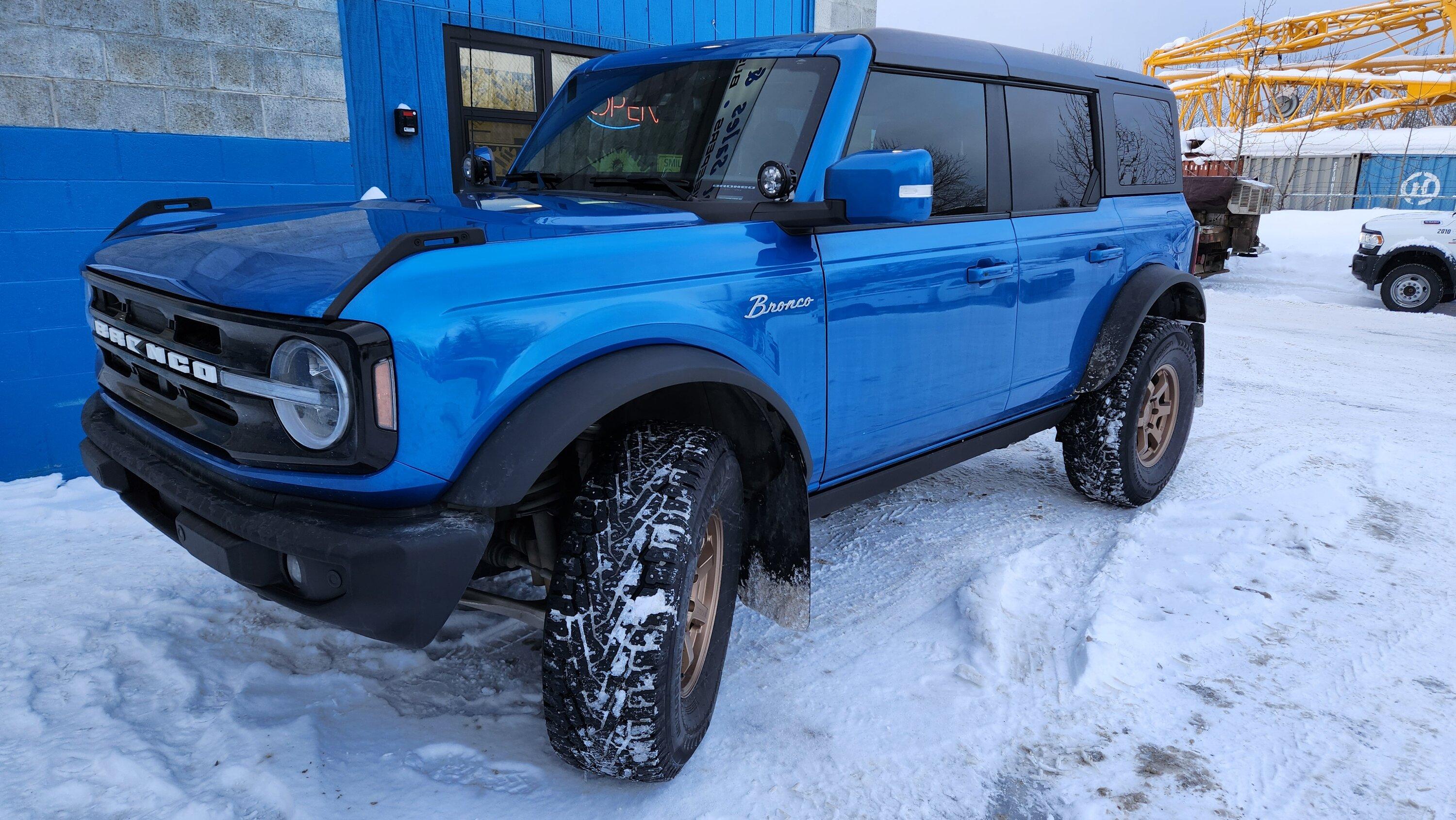 Ford Bronco Frozen Alaskan lake, 82 MPH, ice race track 20240105_112216