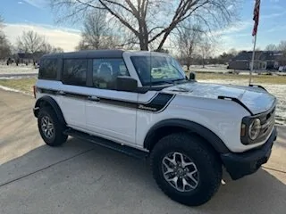 Ford Bronco OXFORD WHITE Bronco Club White Bronco