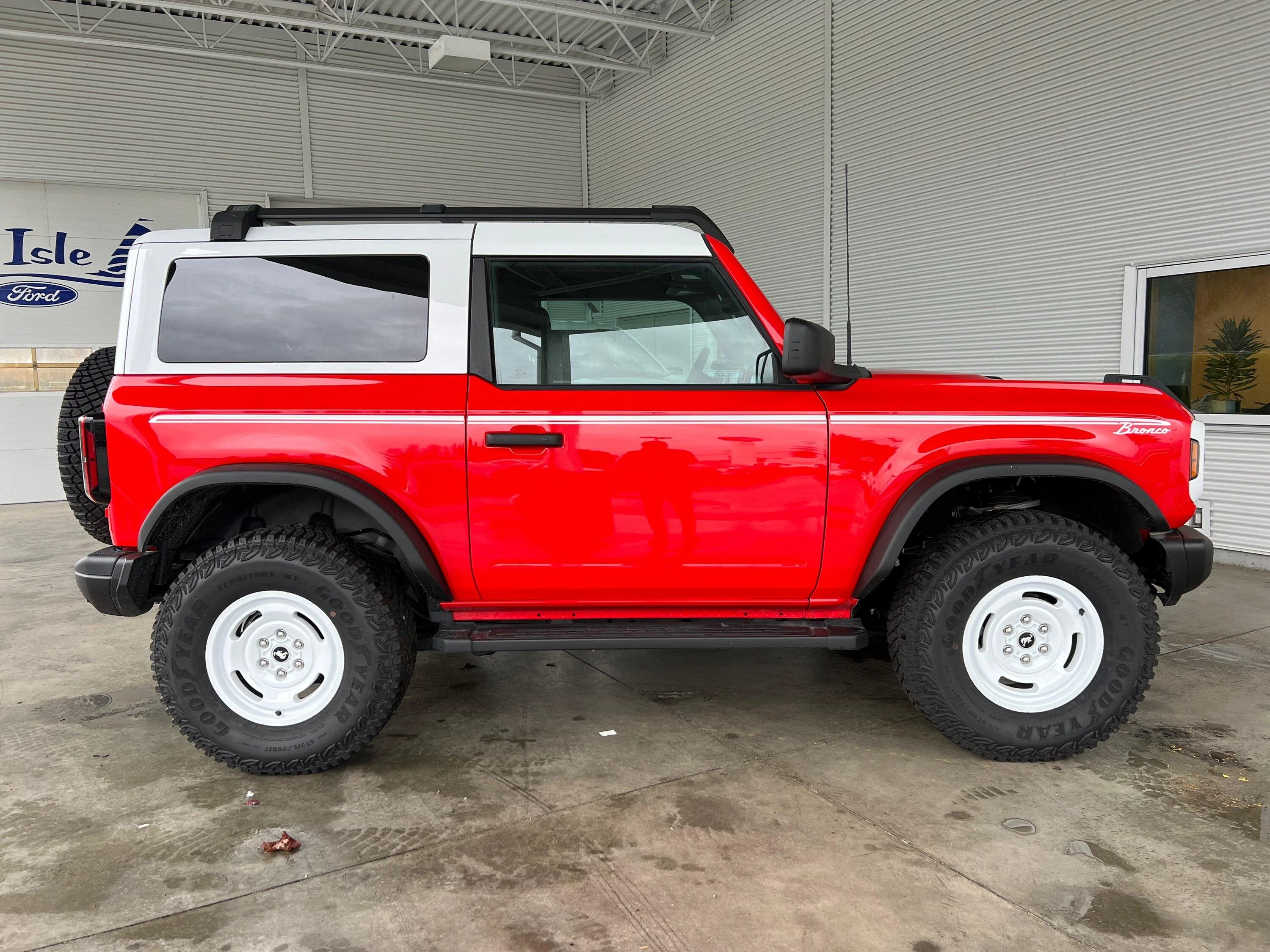 Ford Bronco HERITAGE EDITION Bronco Club 129875334