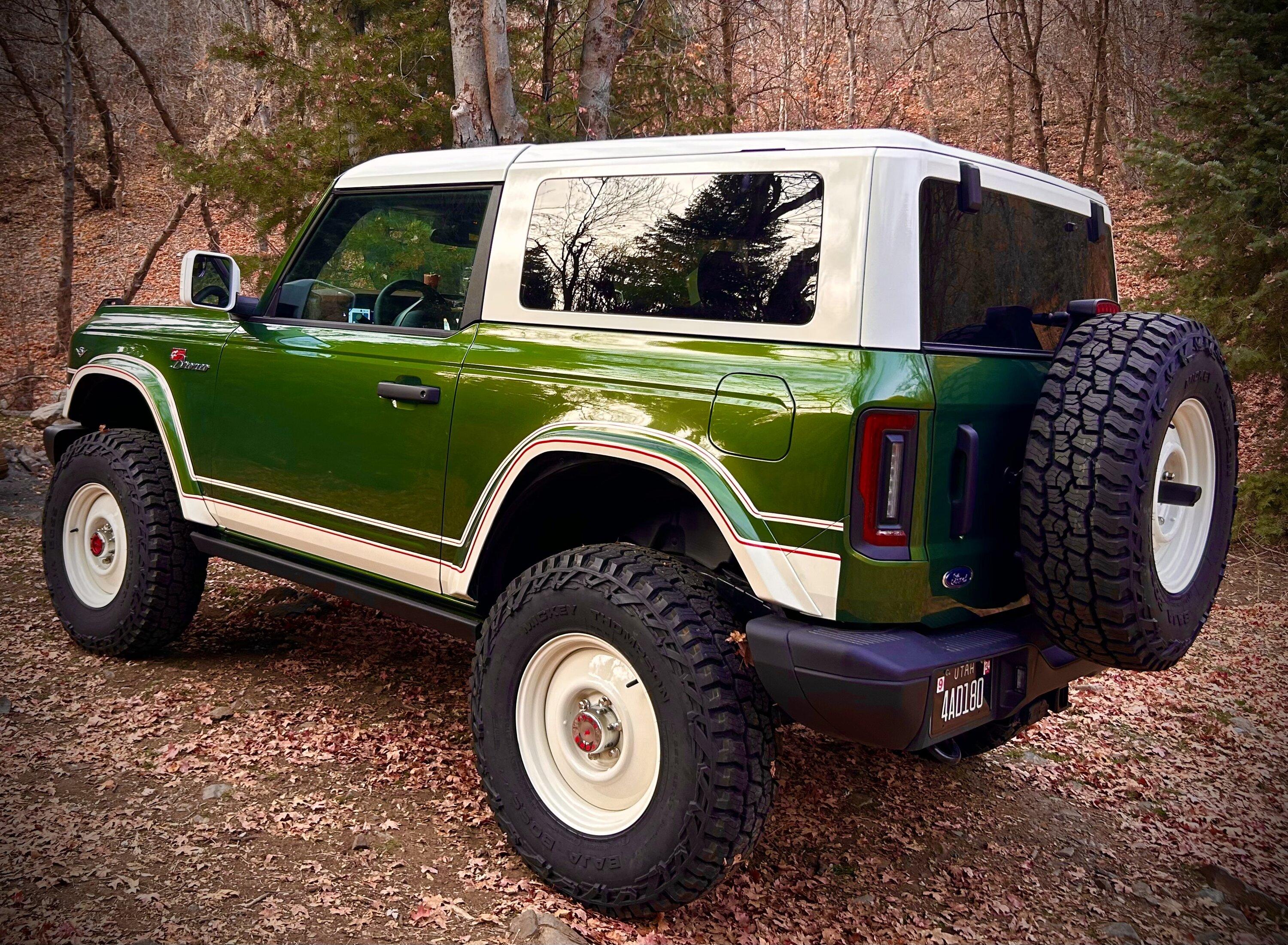 Ford Bronco ERUPTION GREEN Bronco Club IMG_5445