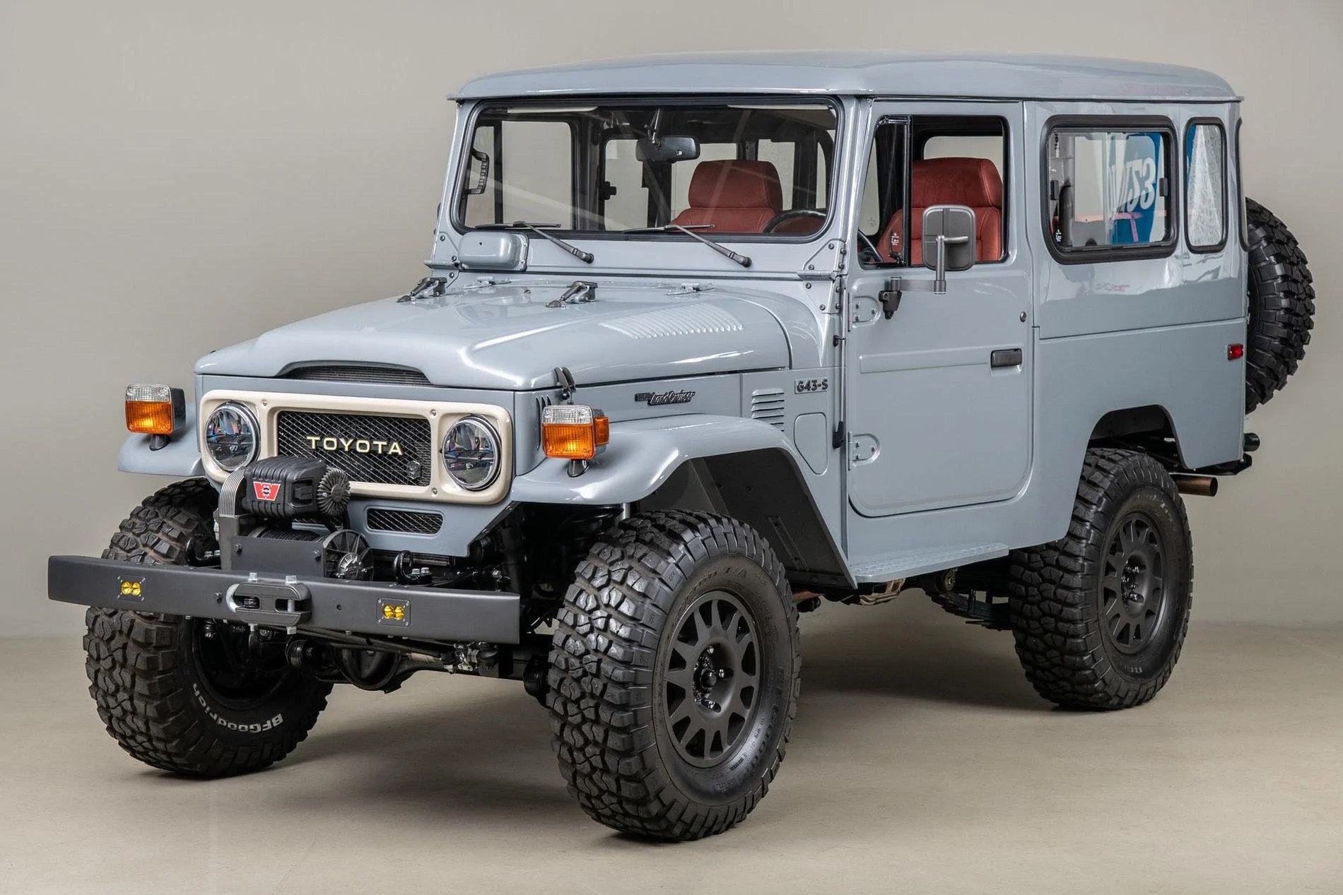 FJ-Company-Toyota-Land-Cruiser-82.jpg