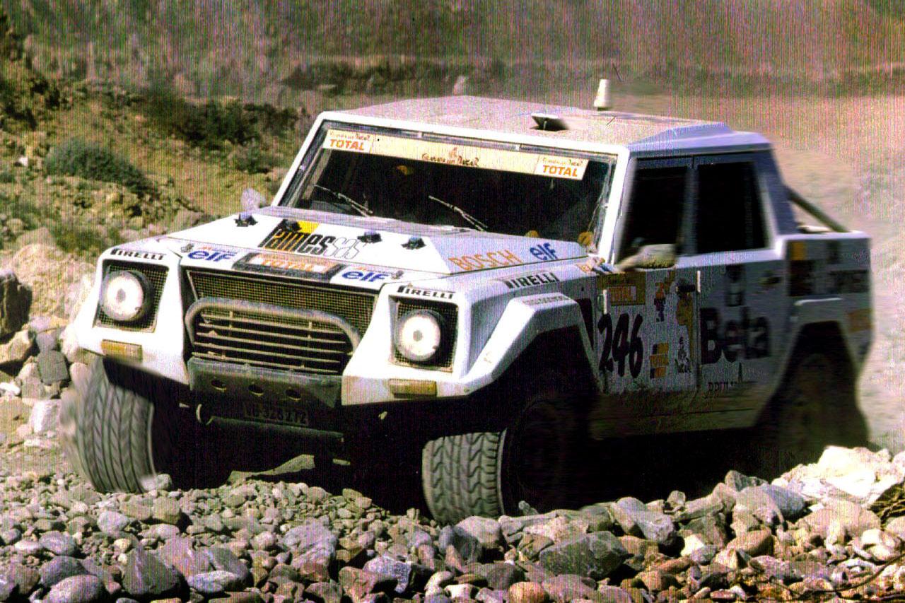 Ford Bronco Chip Foose does a first Gen Bronco lm002_dakar_11