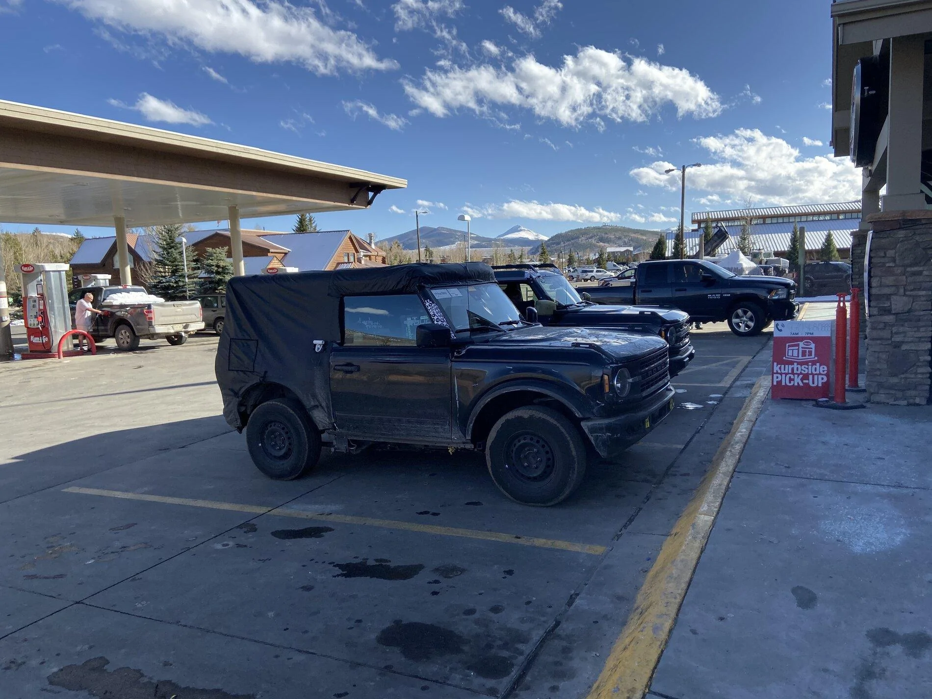 Ford Bronco Broncos in Silverthorne 49B69EDF-4B09-4867-9834-80BF03E0AE1C