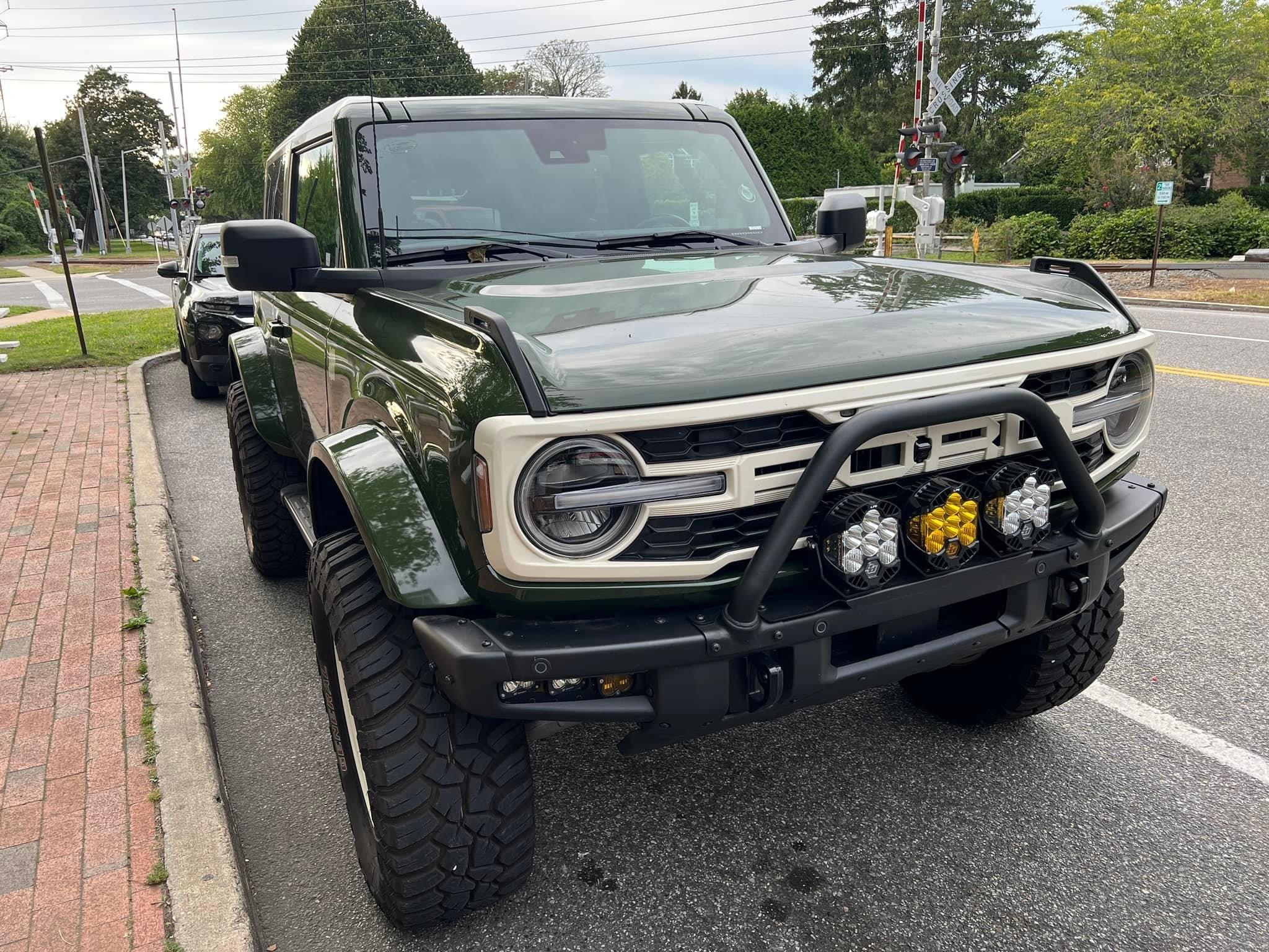 Ford Bronco Tan/beige hard top? IMG_8486