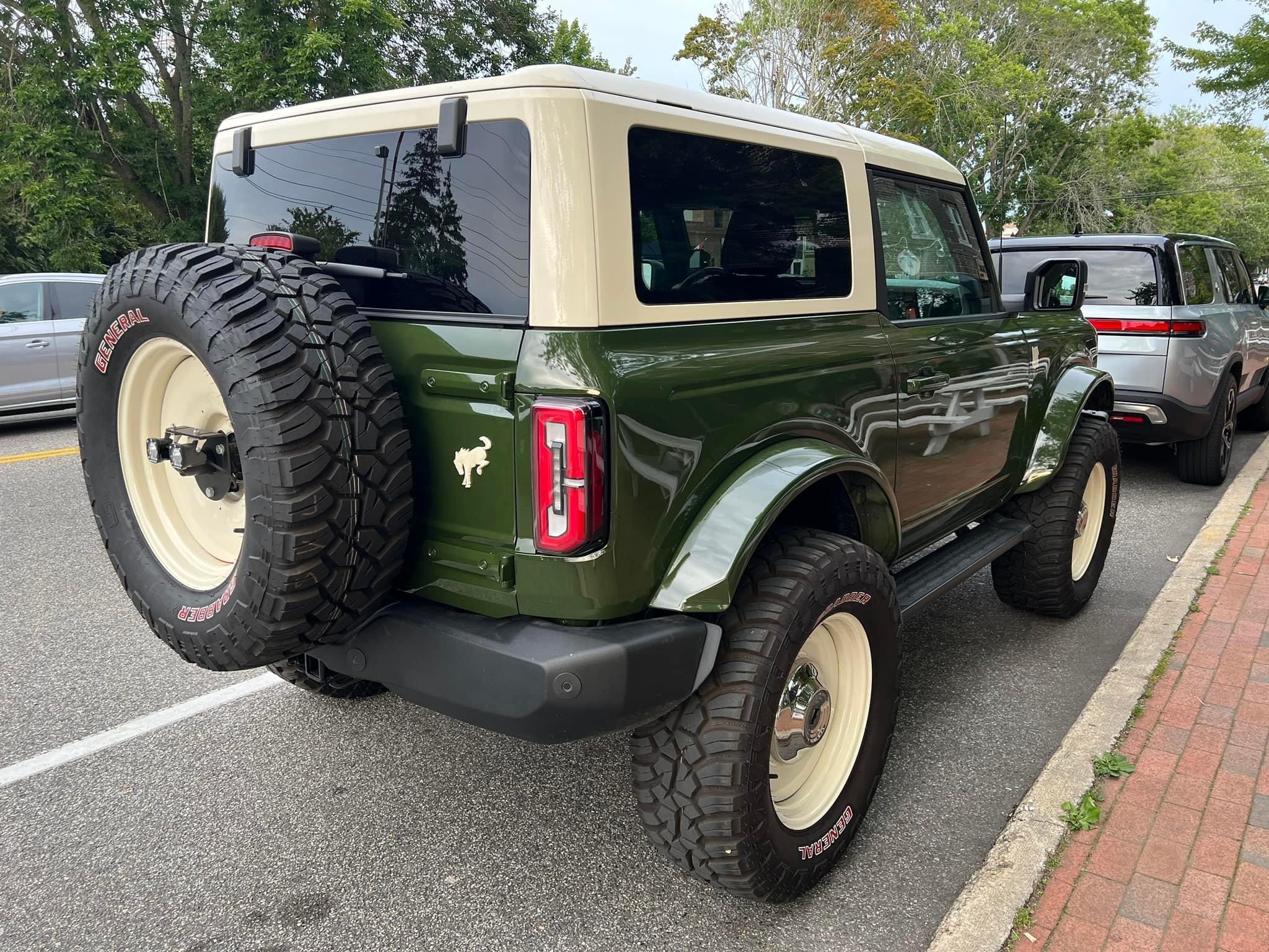 Ford Bronco Tan/beige hard top? IMG_8484