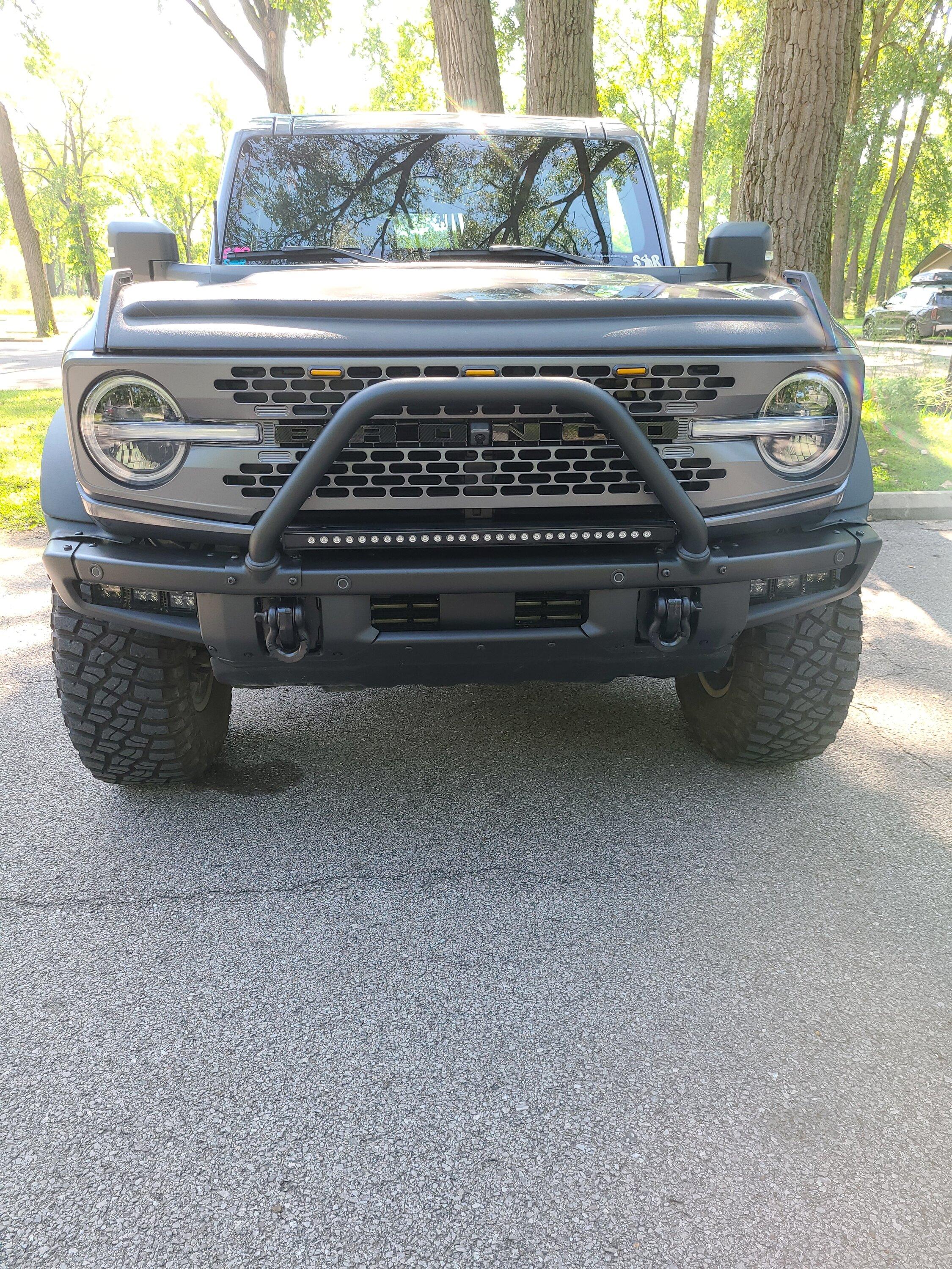 Ford Bronco CARBONIZED GRAY Bronco Club 20230827_153758