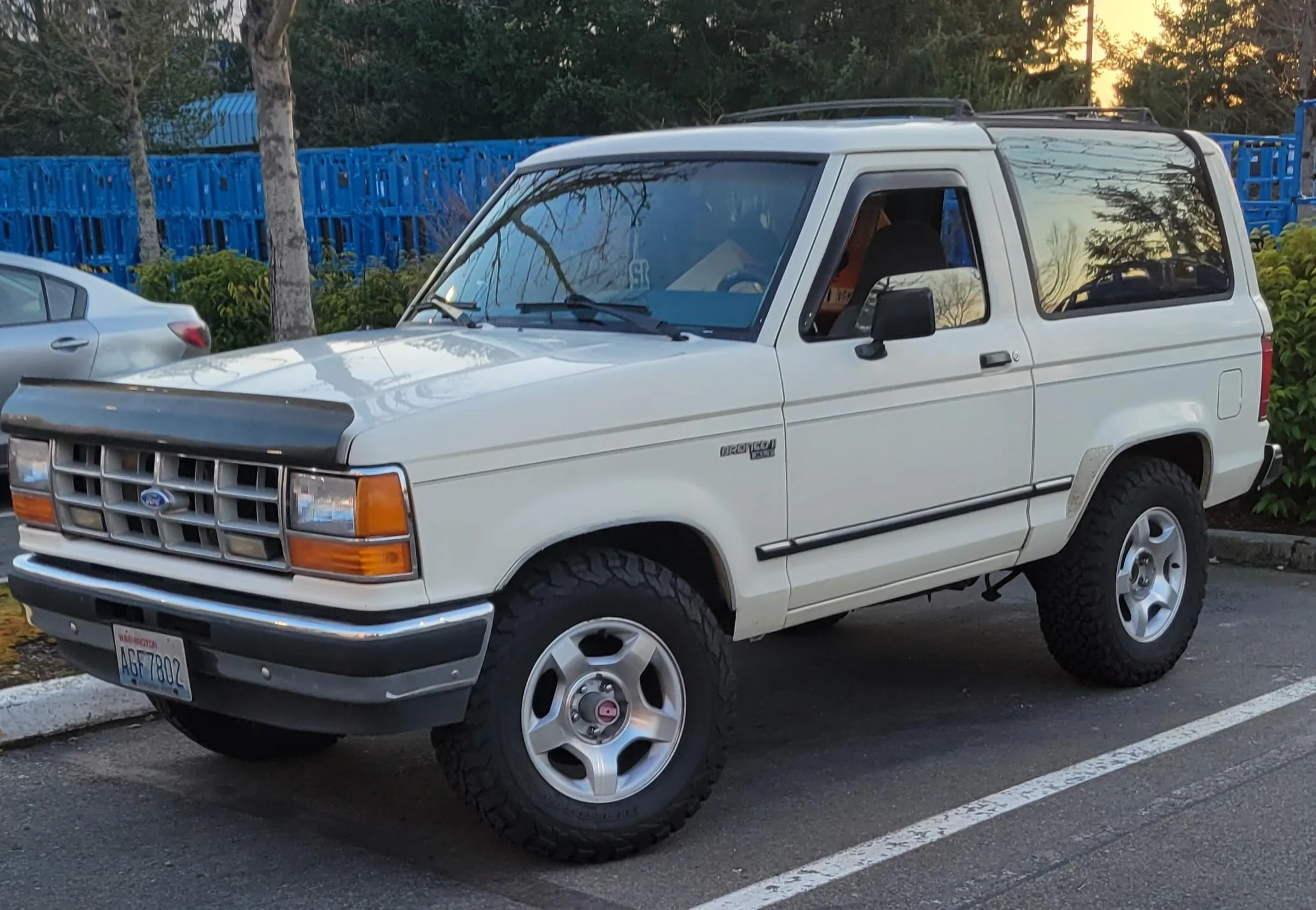 Ford Bronco Bronco 6th gen vs Bronco II 20230314_185423