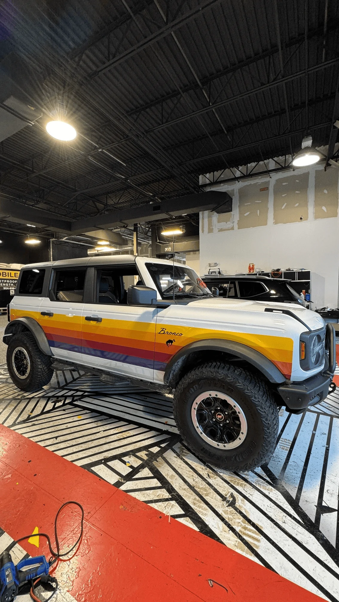 Ford Bronco OXFORD WHITE Bronco Club 1706106849420
