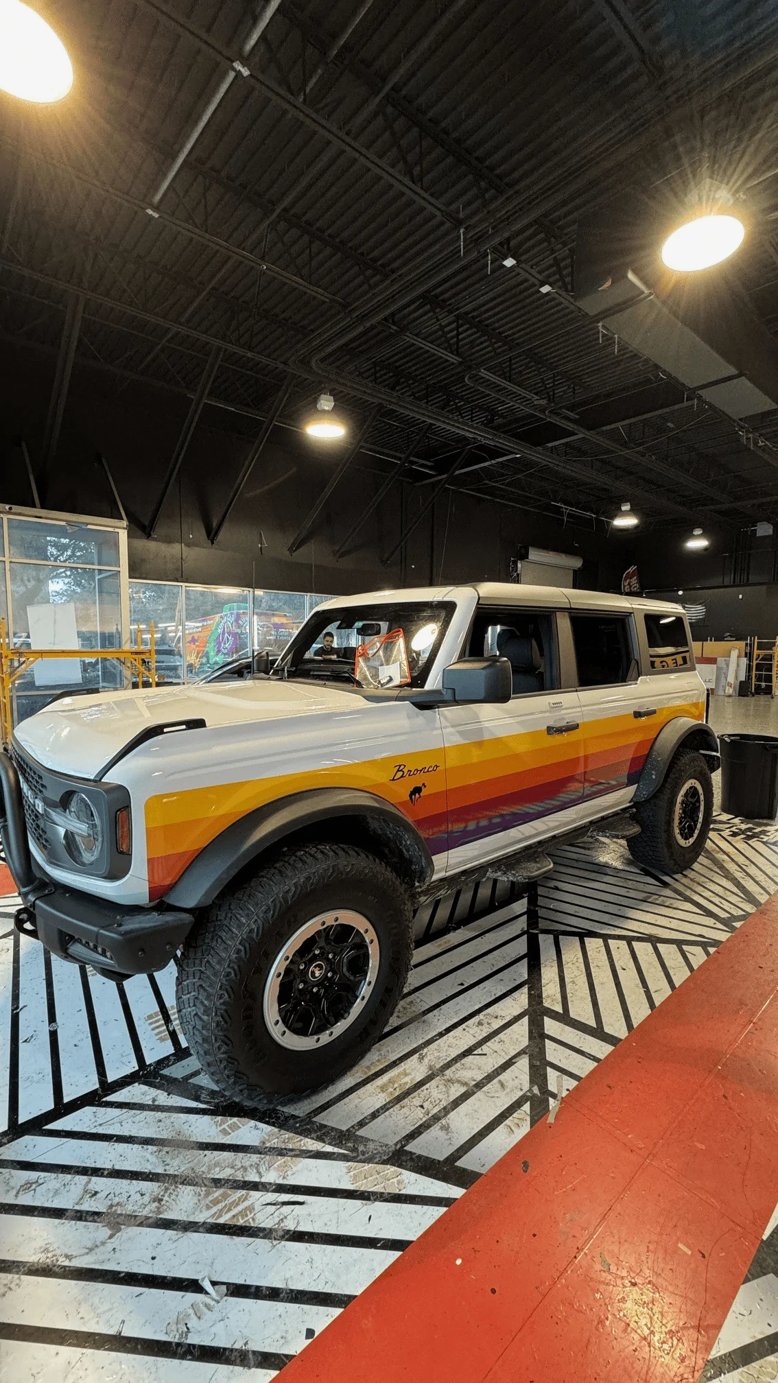 Ford Bronco OXFORD WHITE Bronco Club 1706106899432
