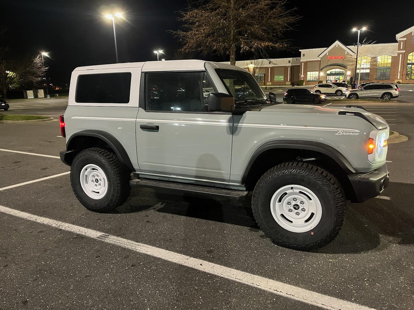 Ford Bronco HERITAGE EDITION Bronco Club 1706389403557