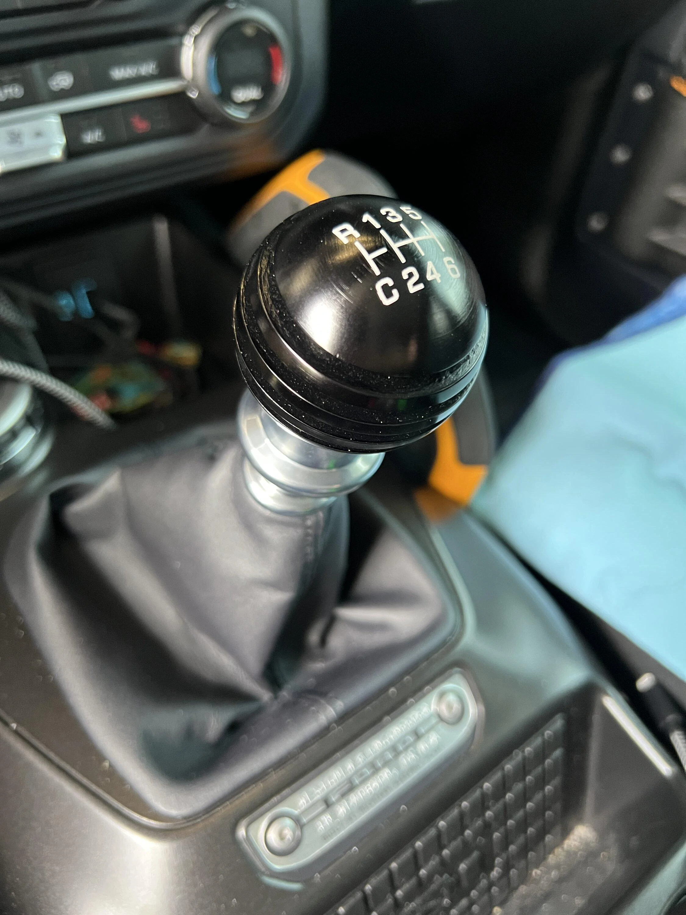 Ford Bronco Anyone replace Shift Knob yet? IMG_6233