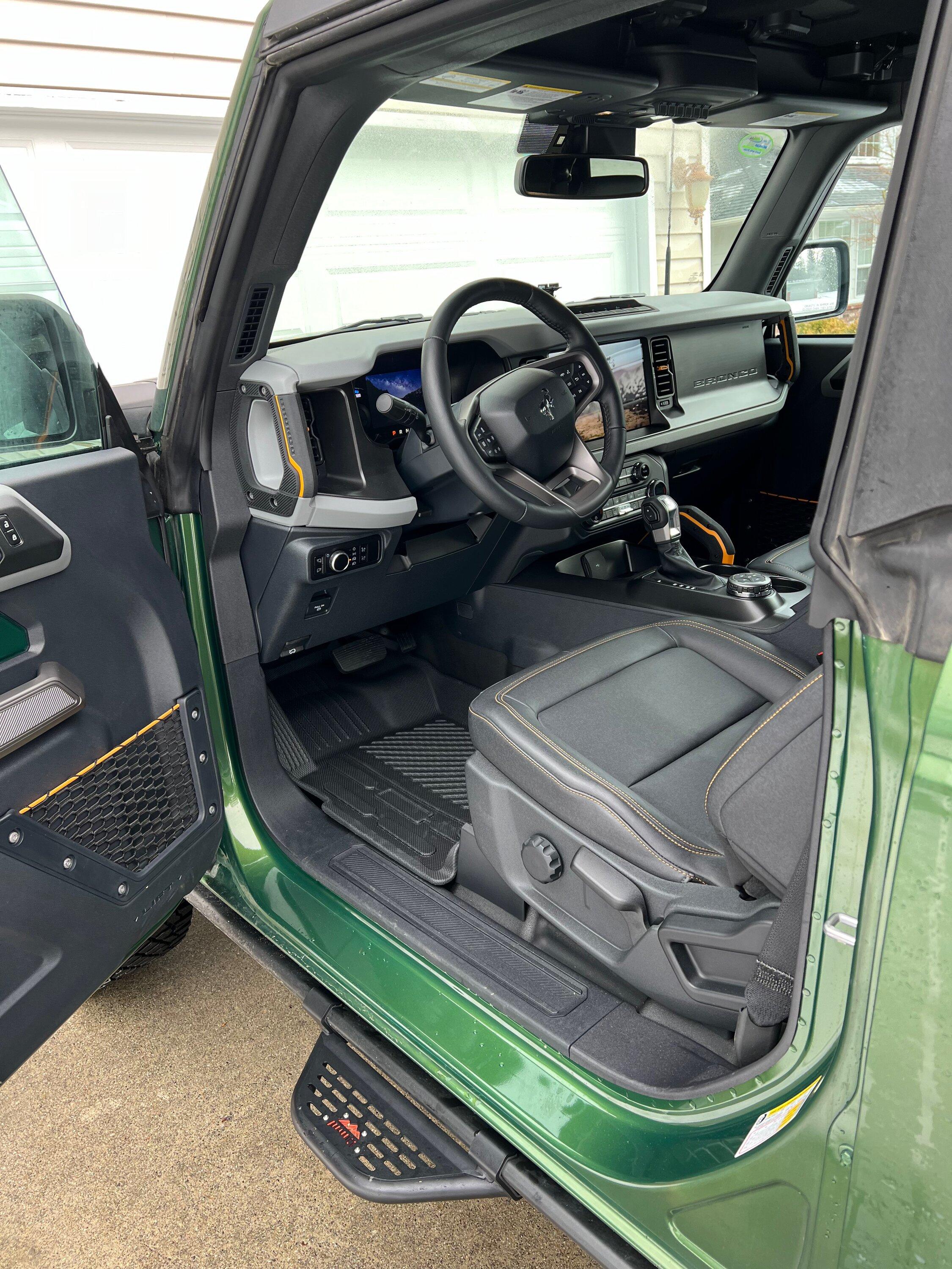 Ford Bronco New Steps/Mounted on Rock Rails BroaddictSliderStep - 2